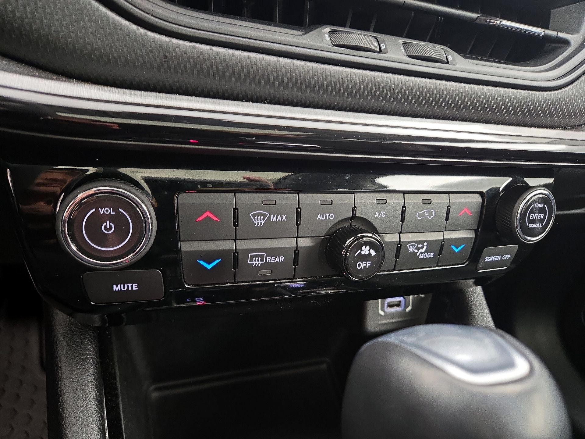 Thumbnail: 2022 Jeep Compass - 16