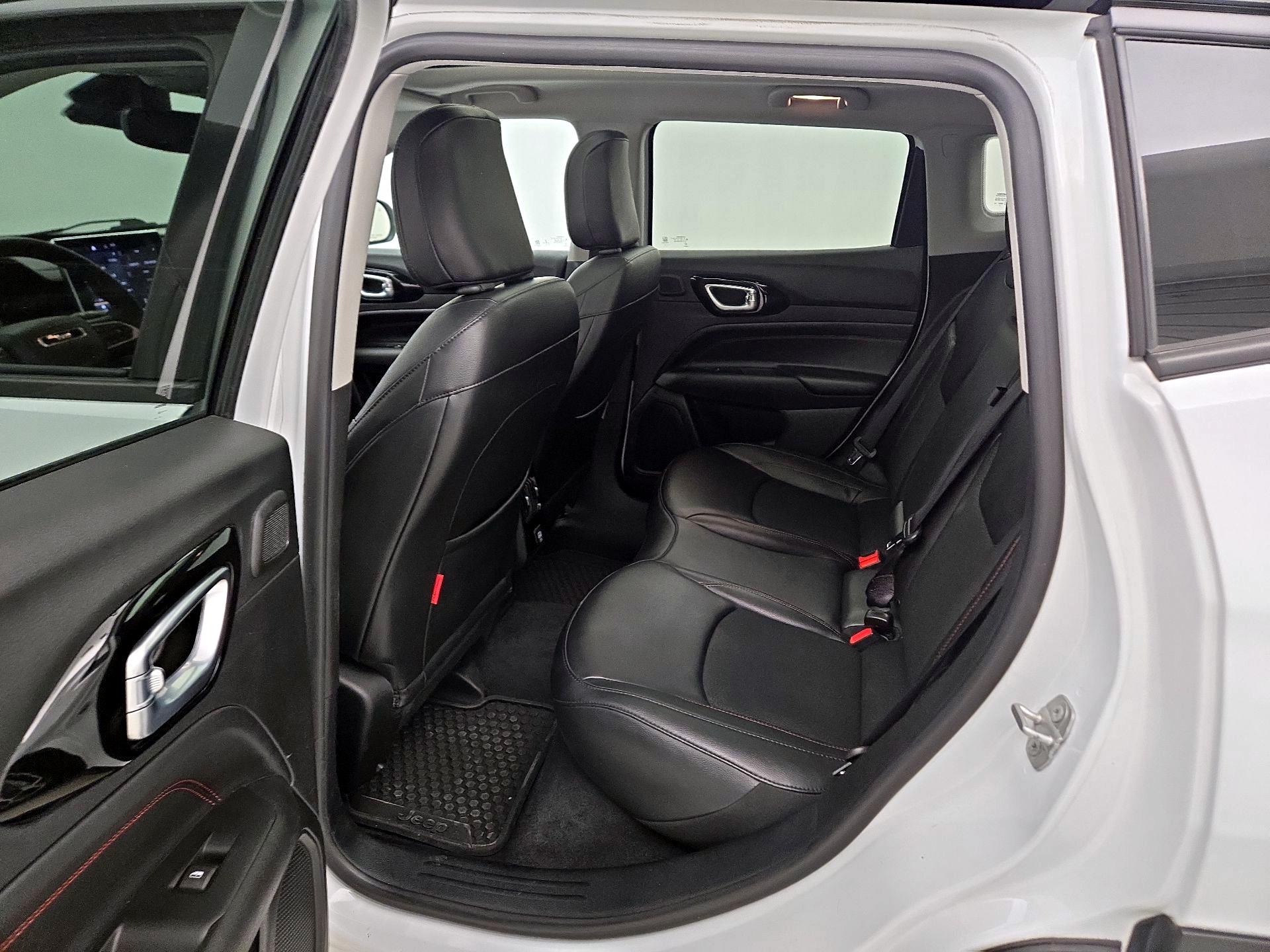 Thumbnail: 2022 Jeep Compass - 20