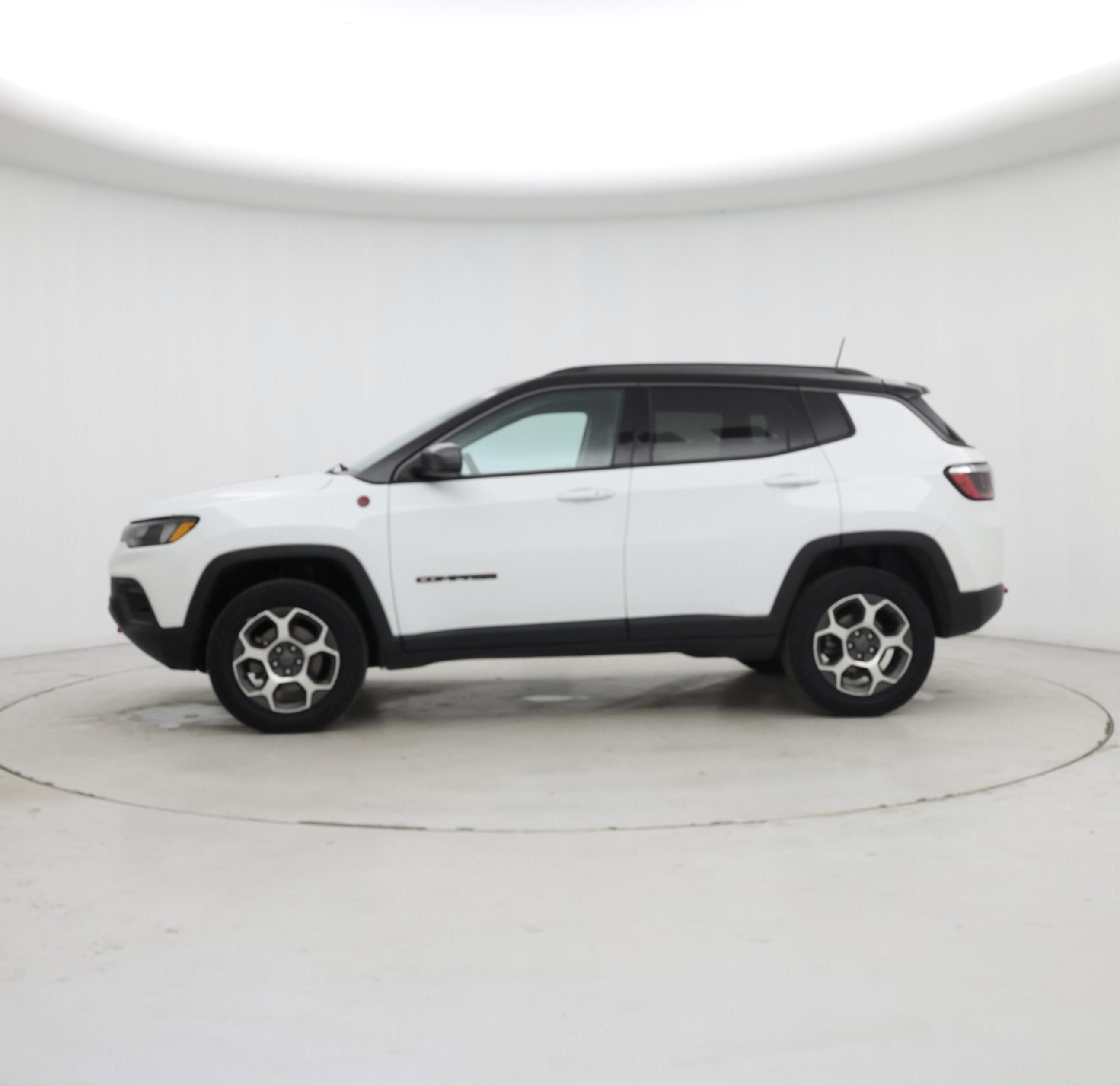 Thumbnail: 2022 Jeep Compass - 3