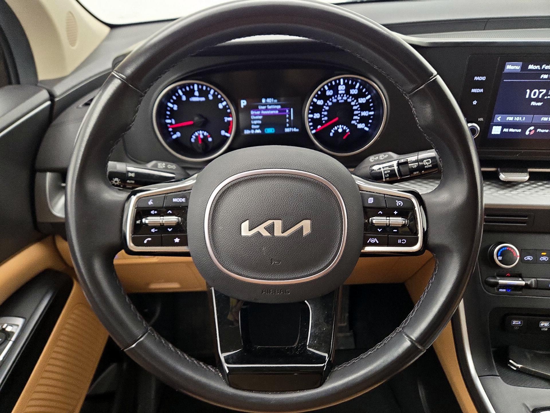 Thumbnail: 2024 Kia Carnival - 10