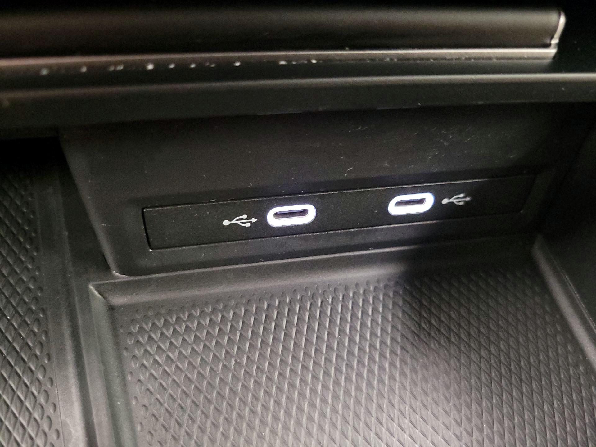 Thumbnail: 2024 Volkswagen Atlas - 18