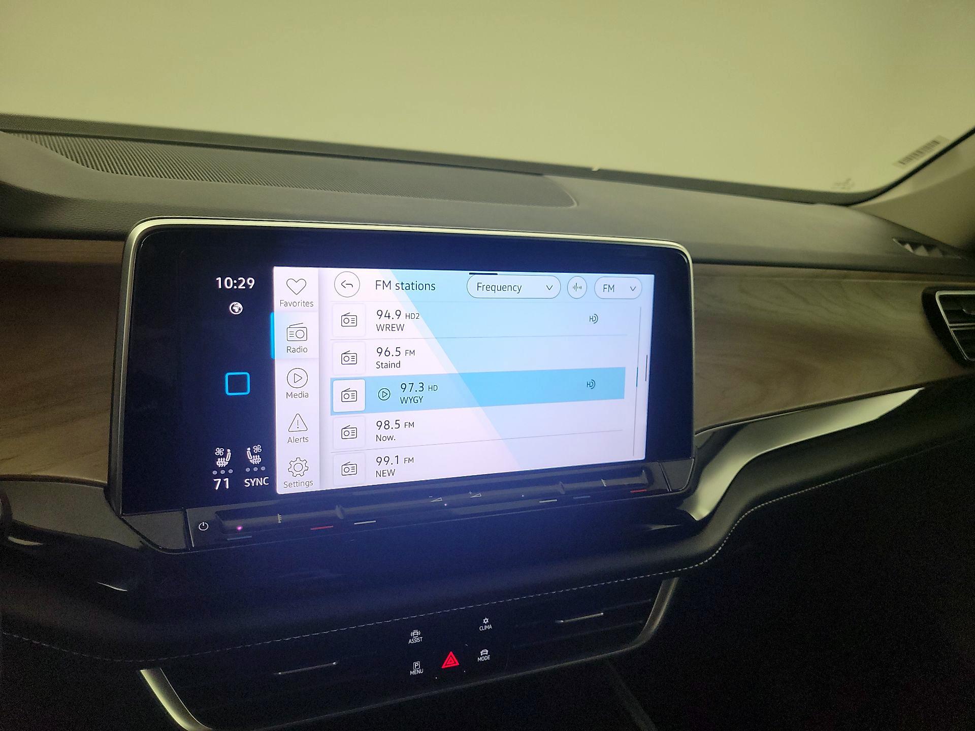 Thumbnail: 2024 Volkswagen Atlas - 15