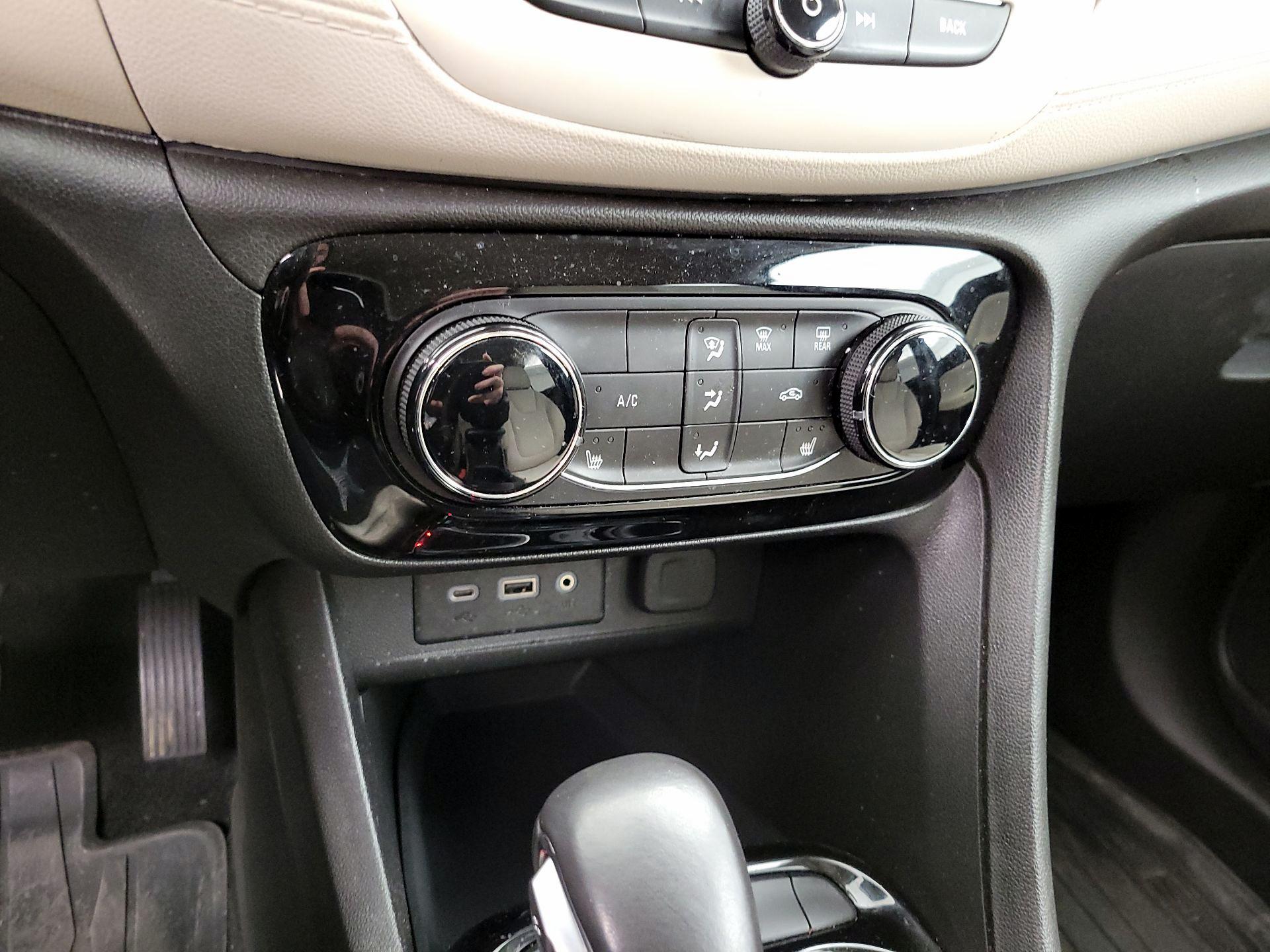 Thumbnail: 2021 Buick Encore GX - 17