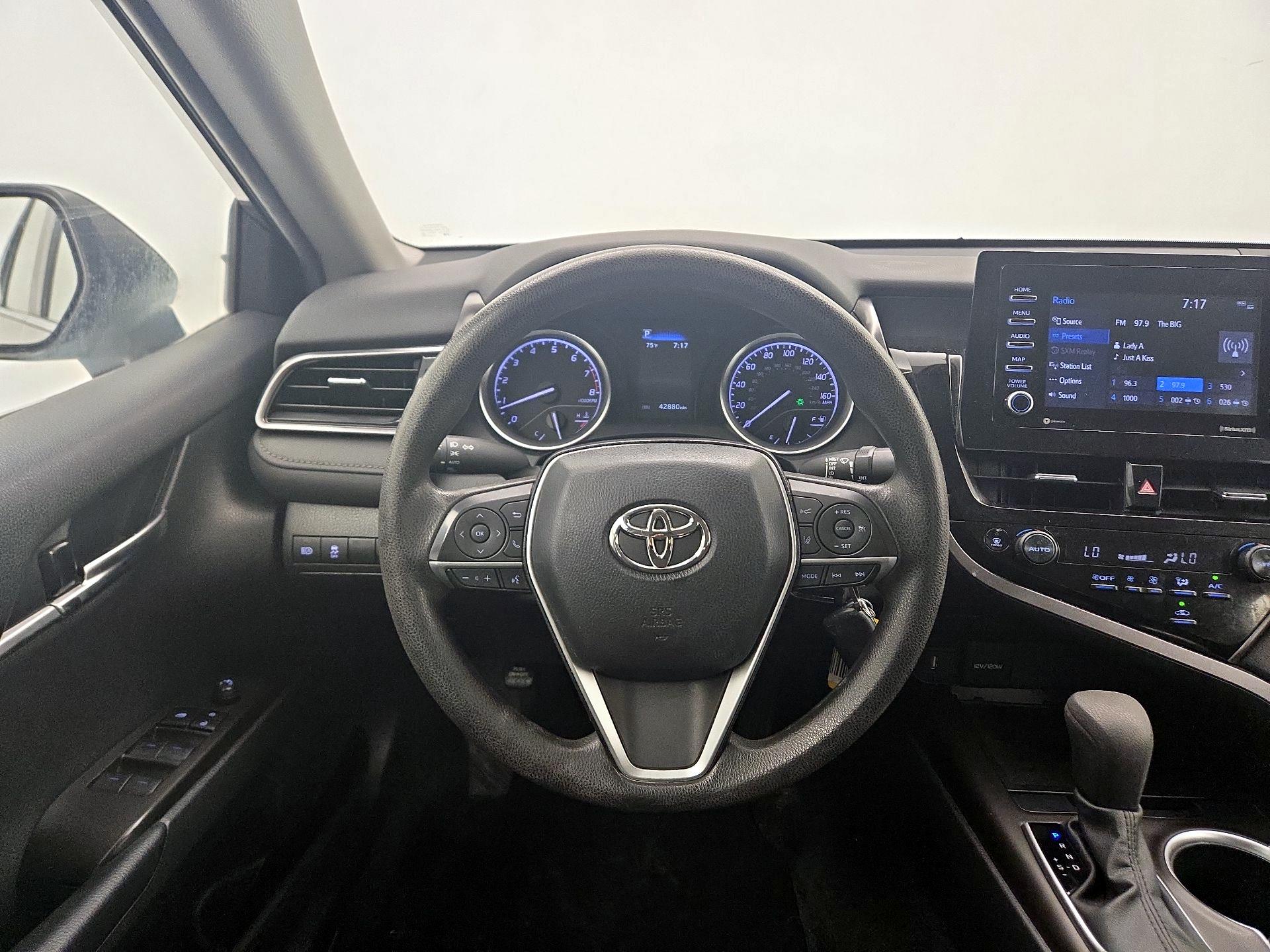 Thumbnail: 2023 Toyota Camry - 10