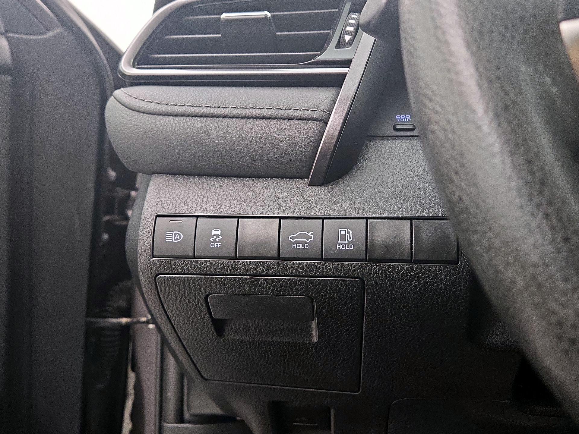 Thumbnail: 2023 Toyota Camry - 13