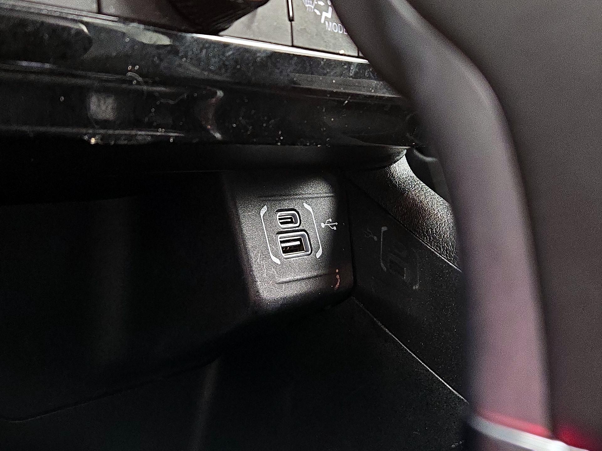 Thumbnail: 2022 Jeep Compass - 18