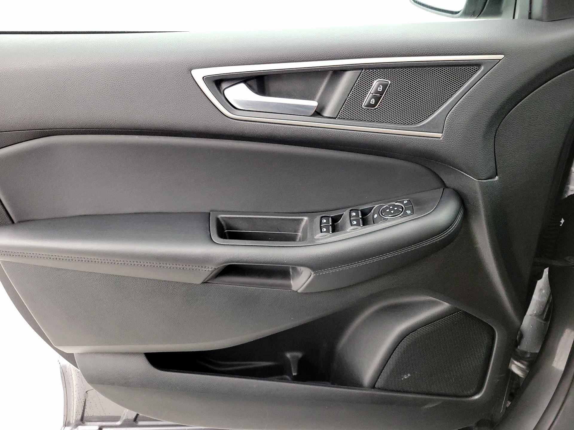 Thumbnail: 2022 Ford Edge - 12