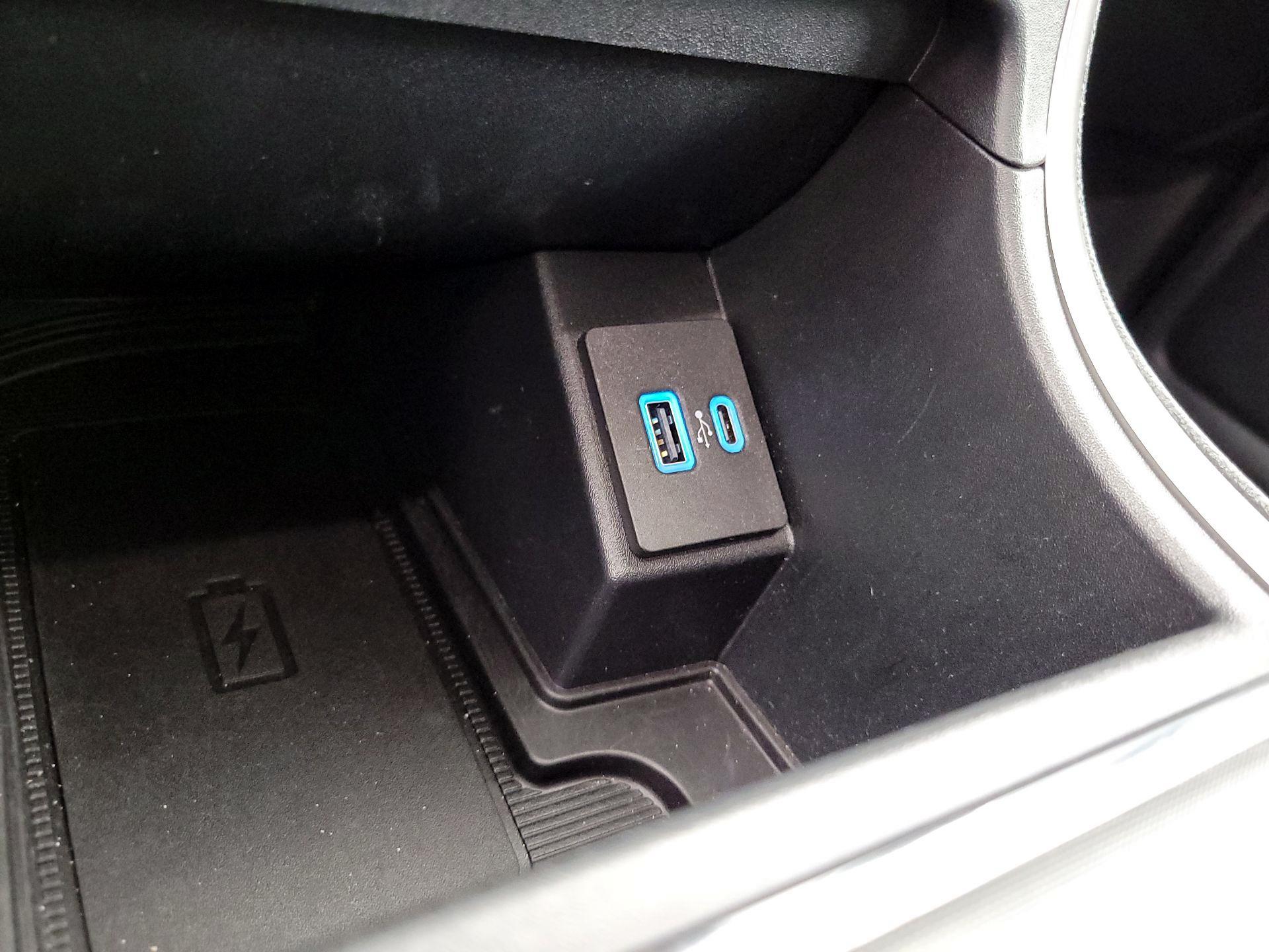 Thumbnail: 2022 Ford Edge - 18