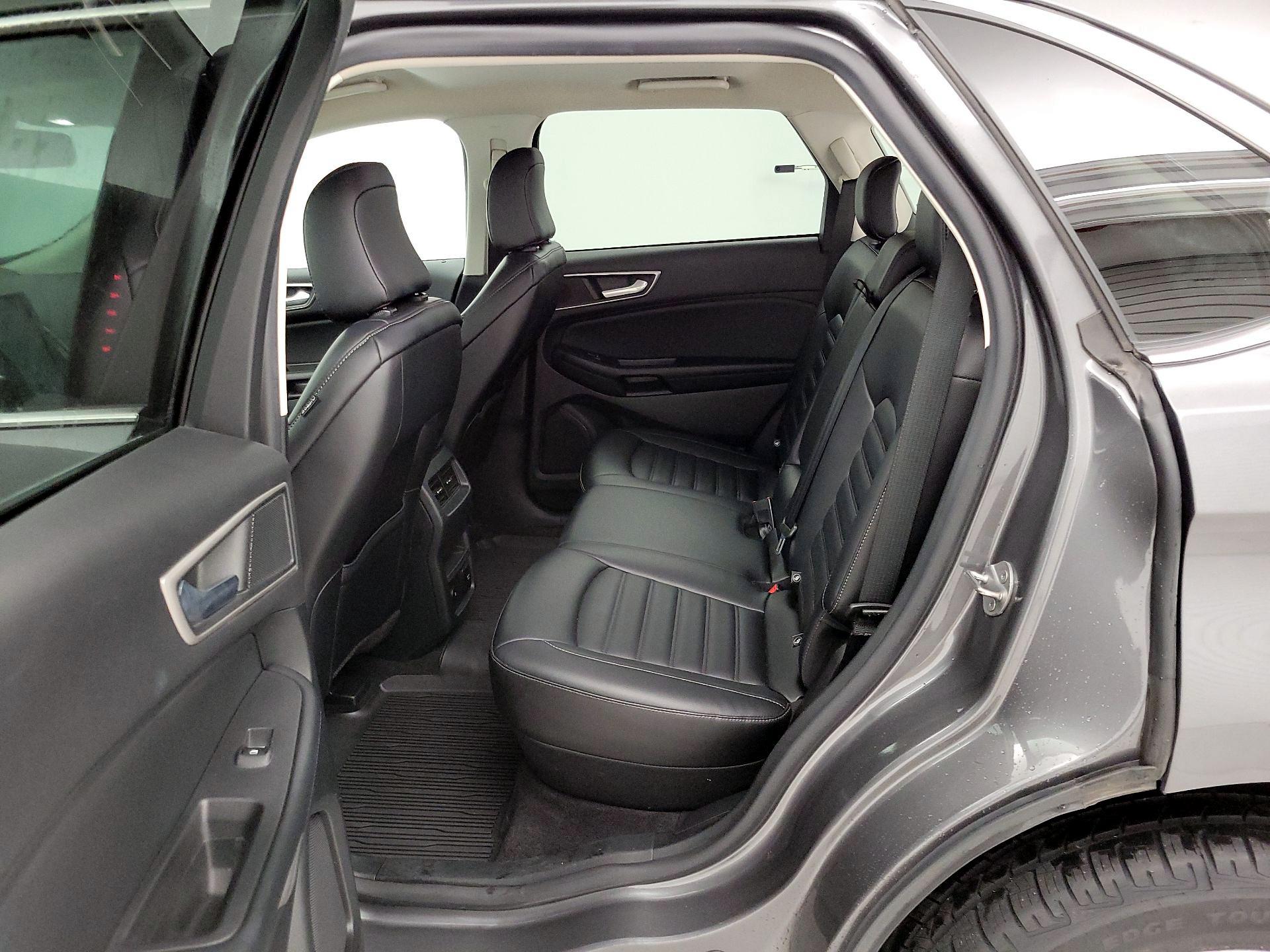 Thumbnail: 2022 Ford Edge - 19