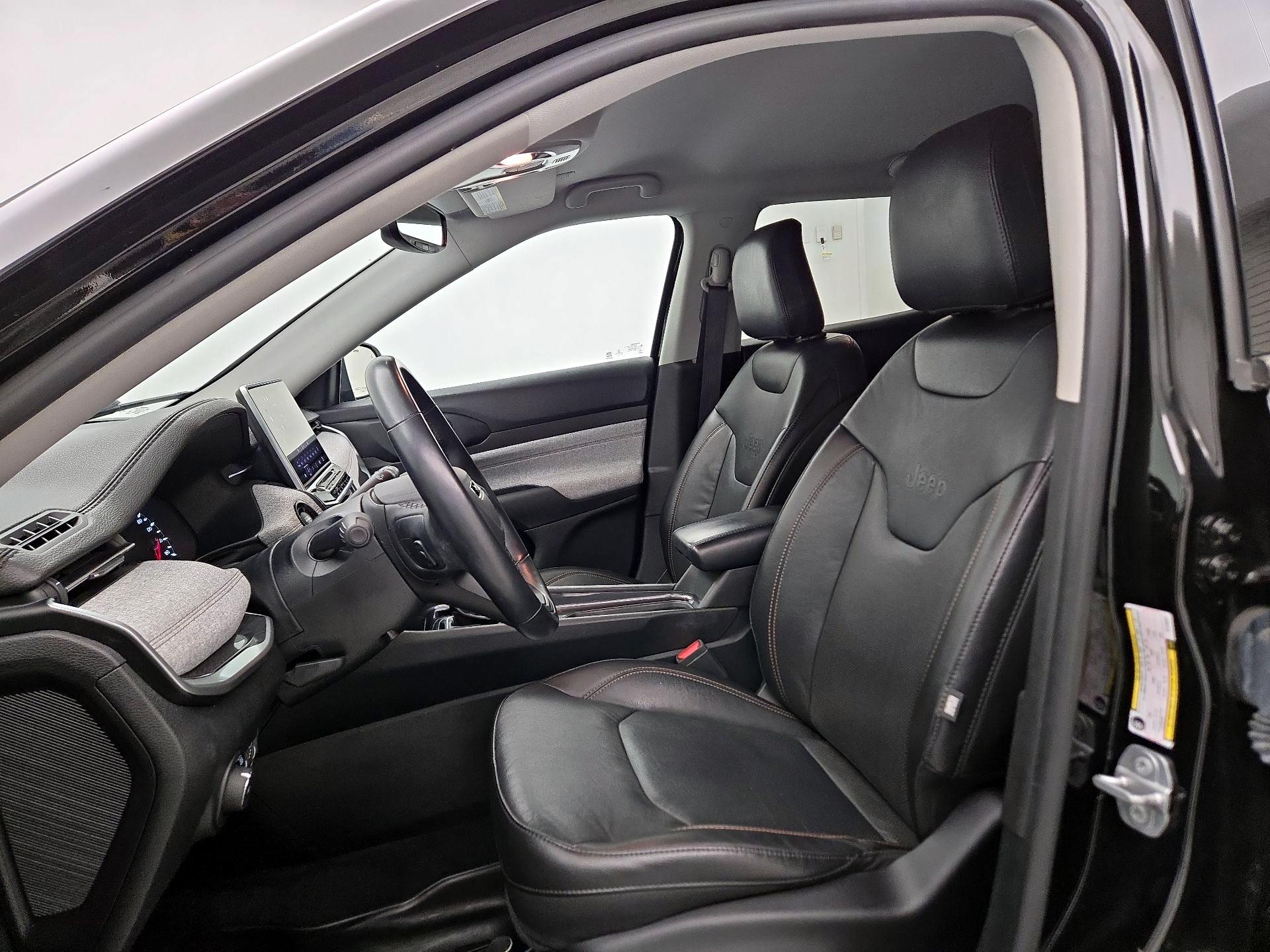 Thumbnail: 2022 Jeep Compass - 11