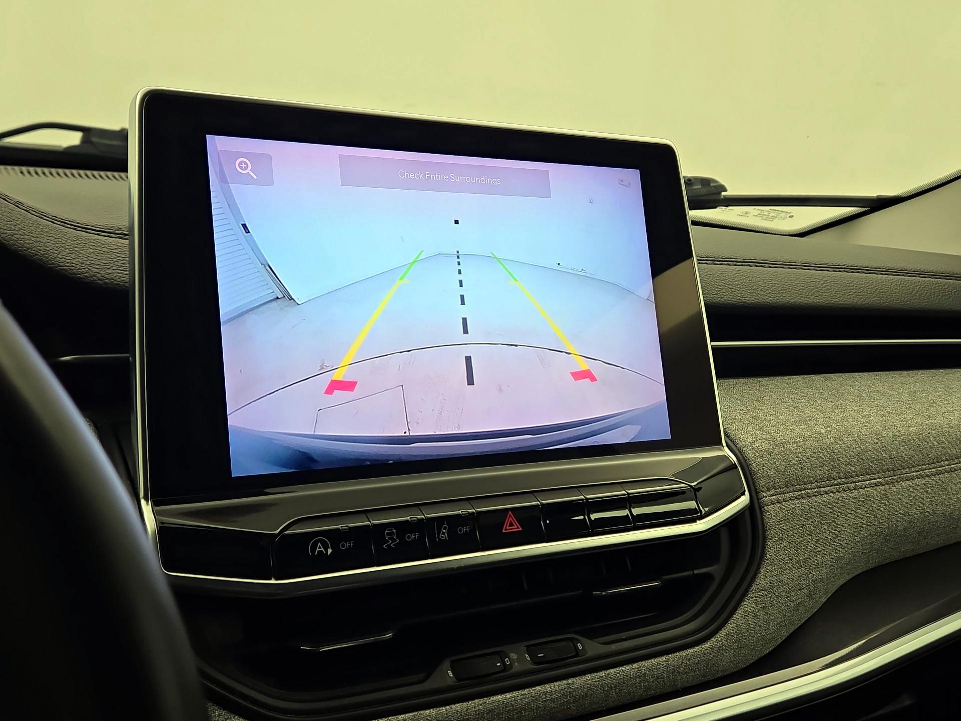 Thumbnail: 2022 Jeep Compass - 14