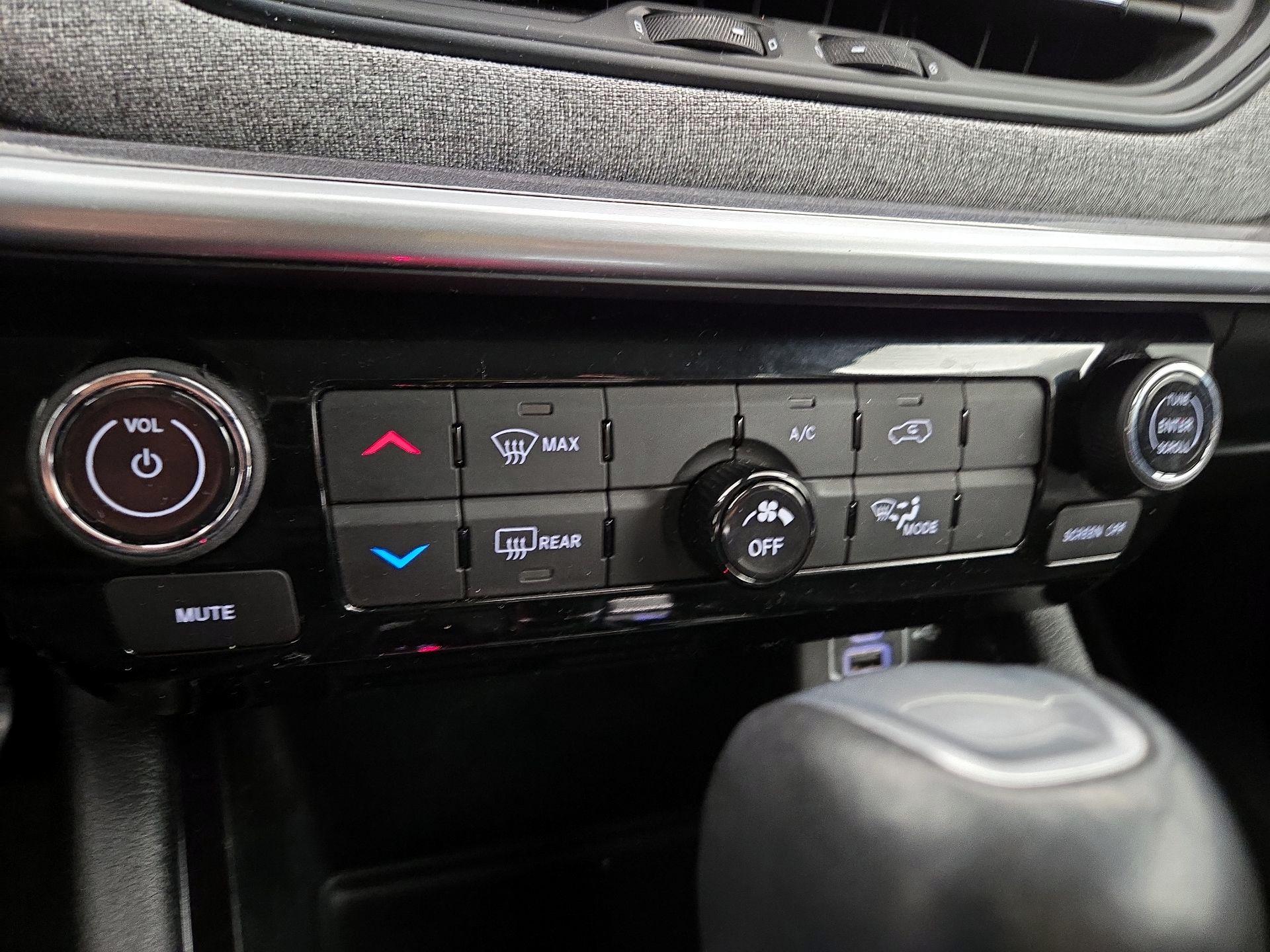 Thumbnail: 2022 Jeep Compass - 16