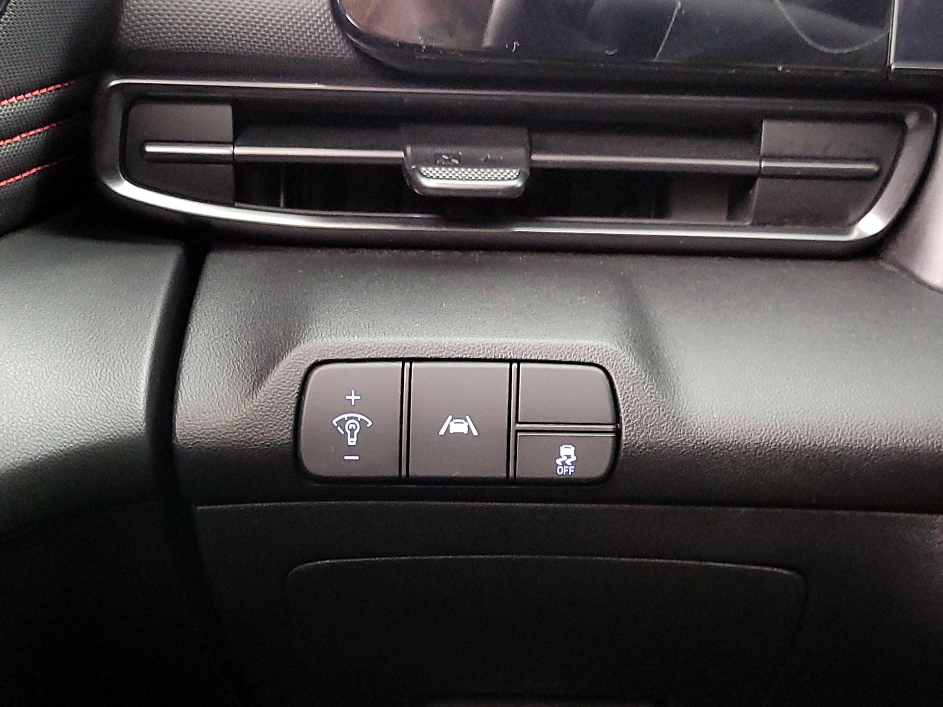 Thumbnail: 2023 Hyundai Elantra - 13