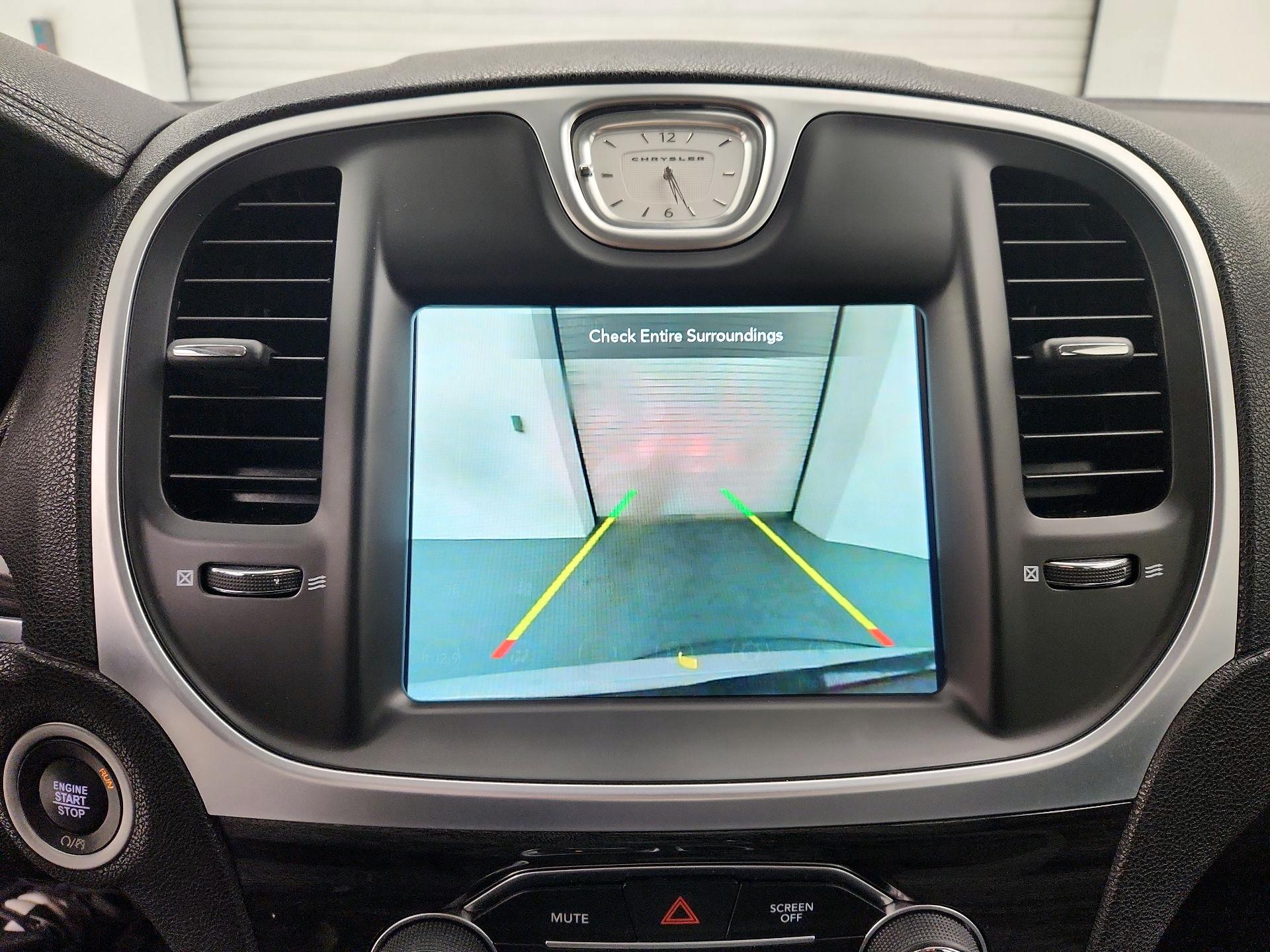 Thumbnail: 2022 Chrysler 300 - 14