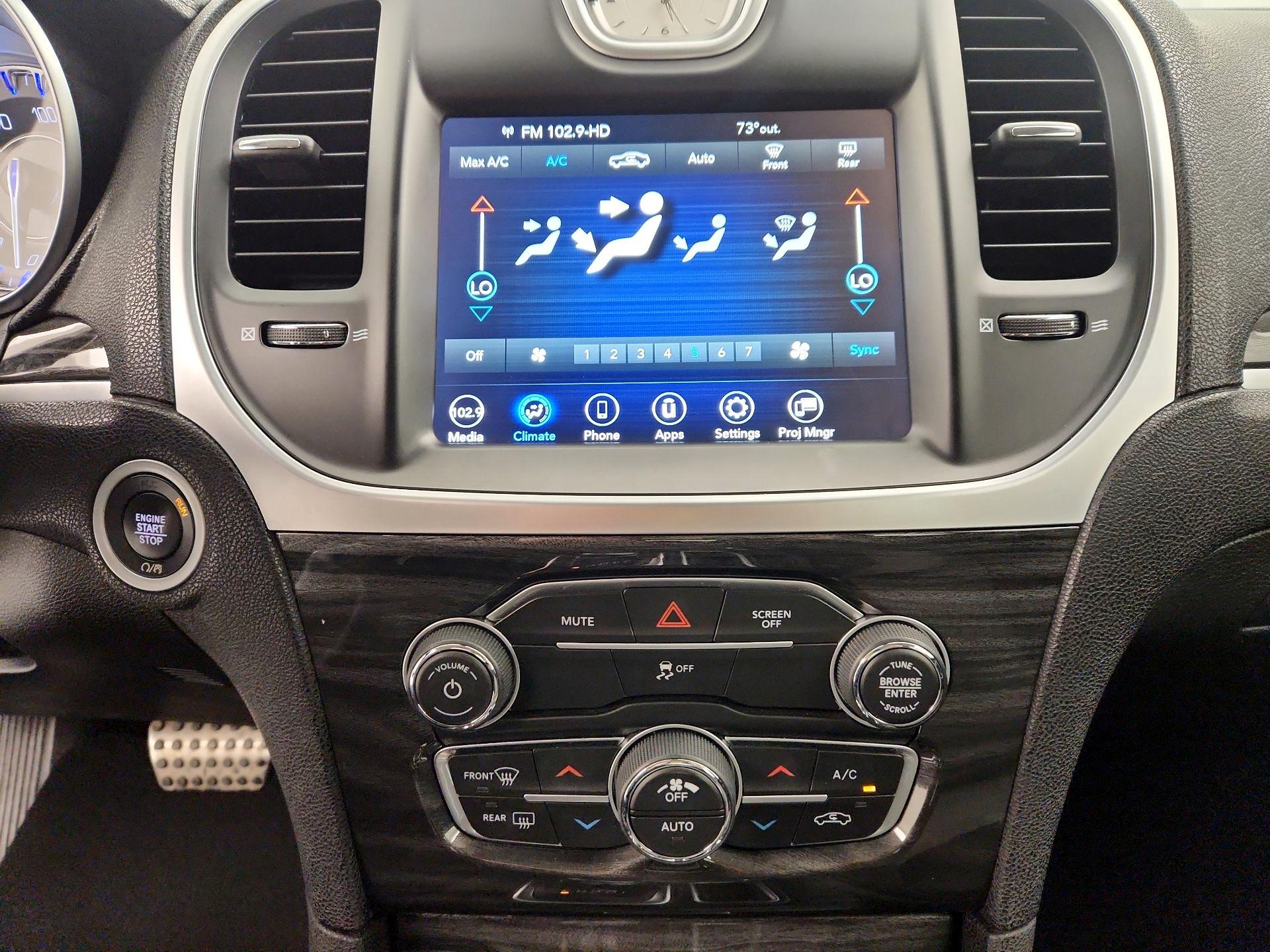 Thumbnail: 2022 Chrysler 300 - 16