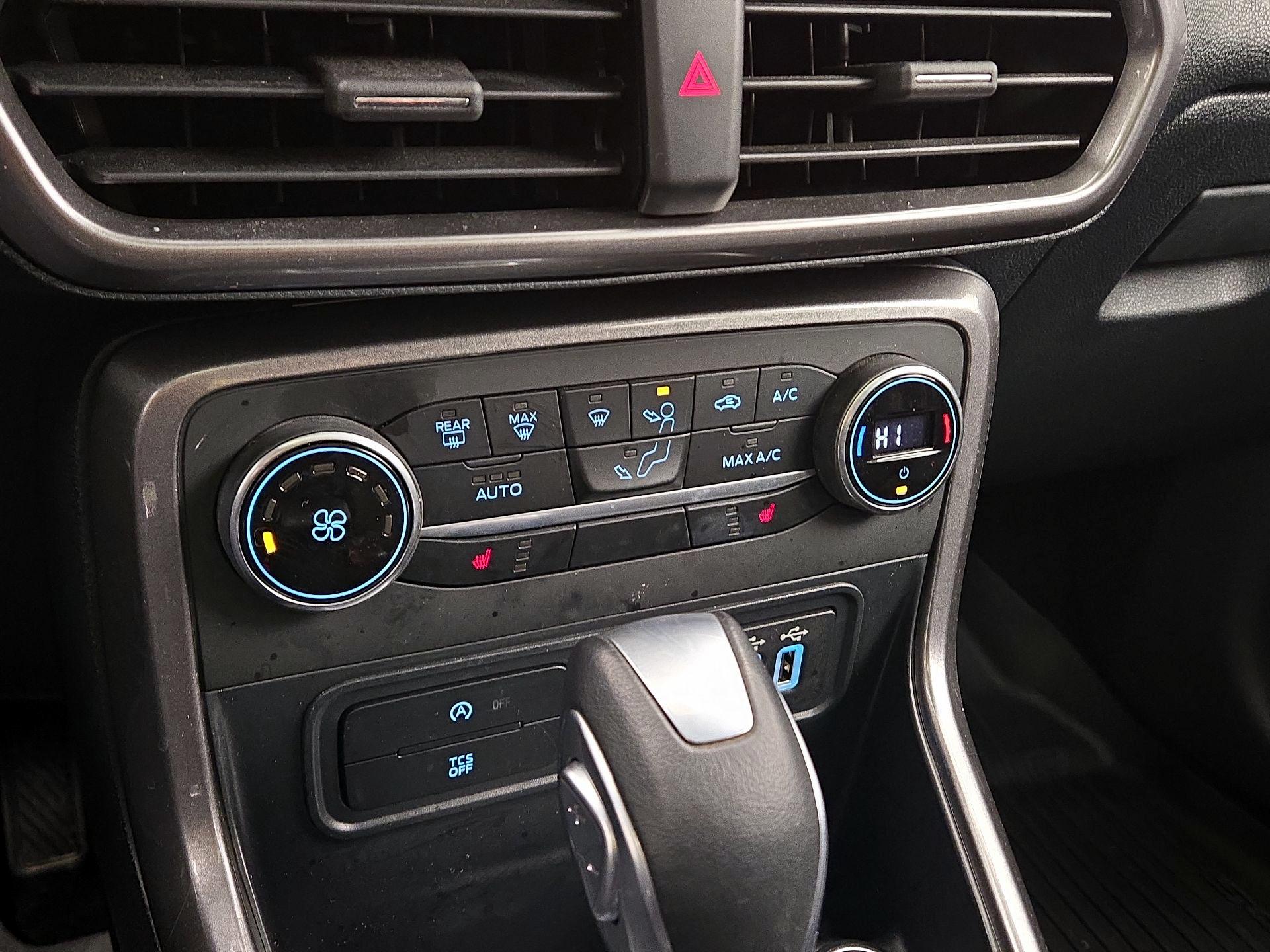 Thumbnail: 2021 Ford EcoSport - 16