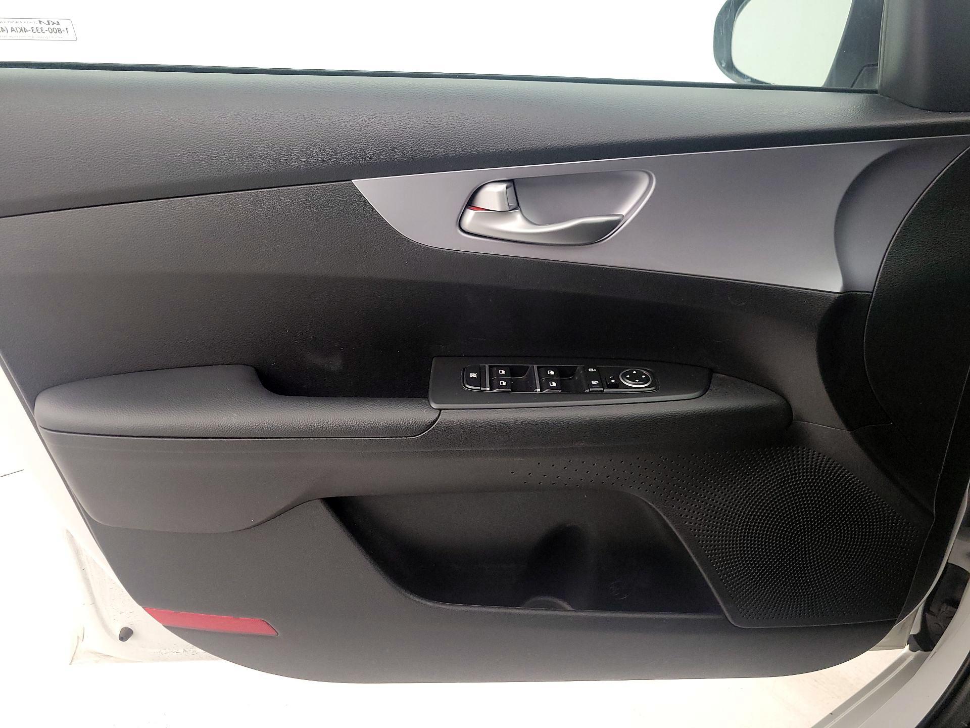 Thumbnail: 2024 Kia Forte - 12