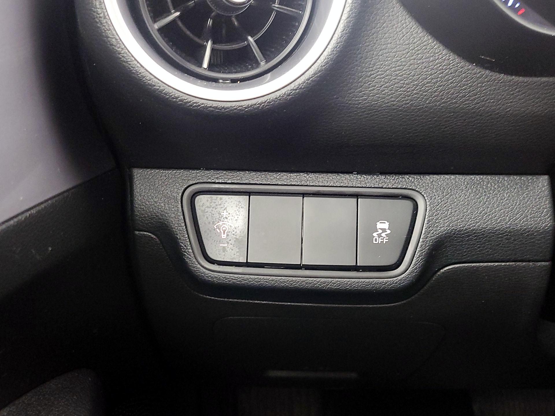 Thumbnail: 2024 Kia Forte - 13