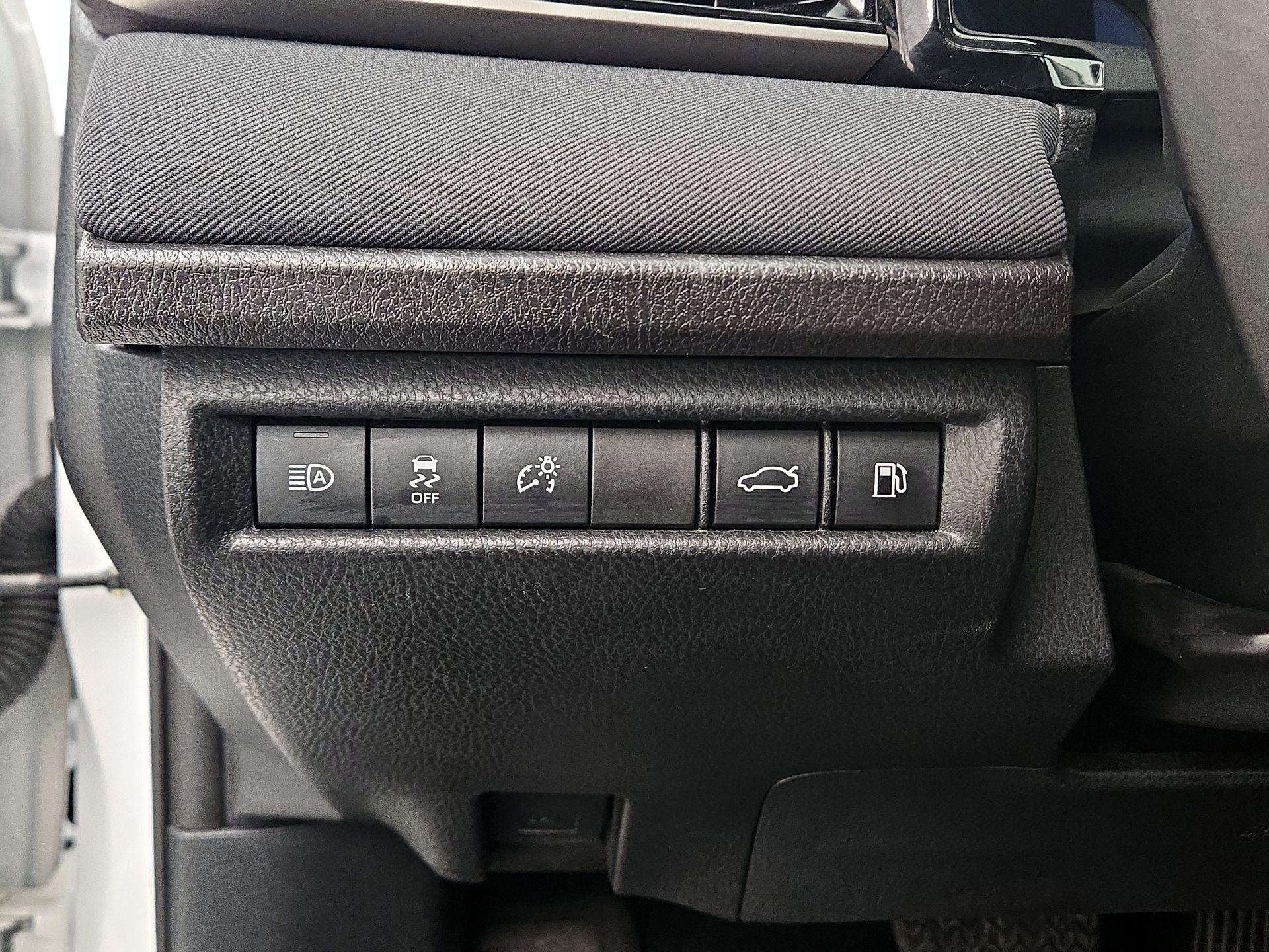 Thumbnail: 2025 Toyota Camry - 13