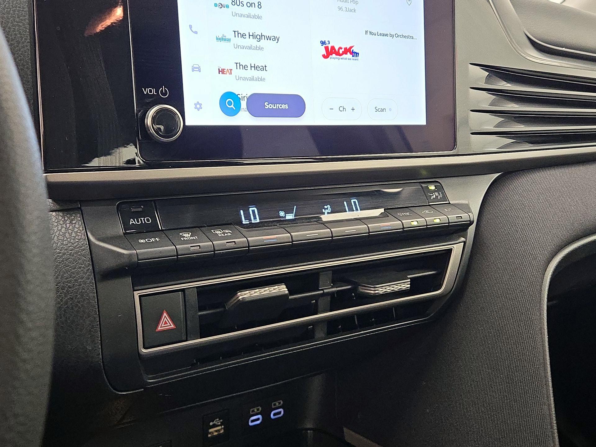 Thumbnail: 2025 Toyota Camry - 16