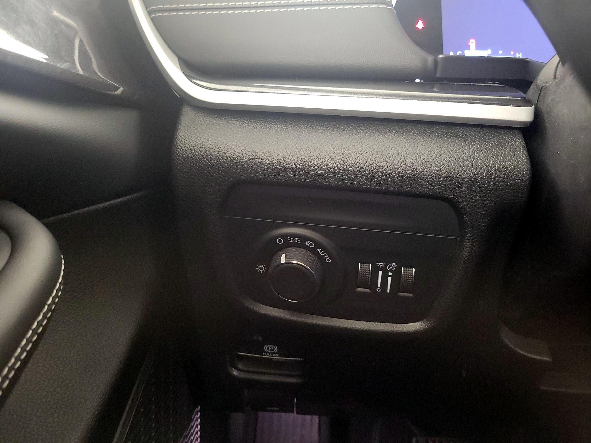 Thumbnail: 2023 Jeep Grand Cherokee - 13