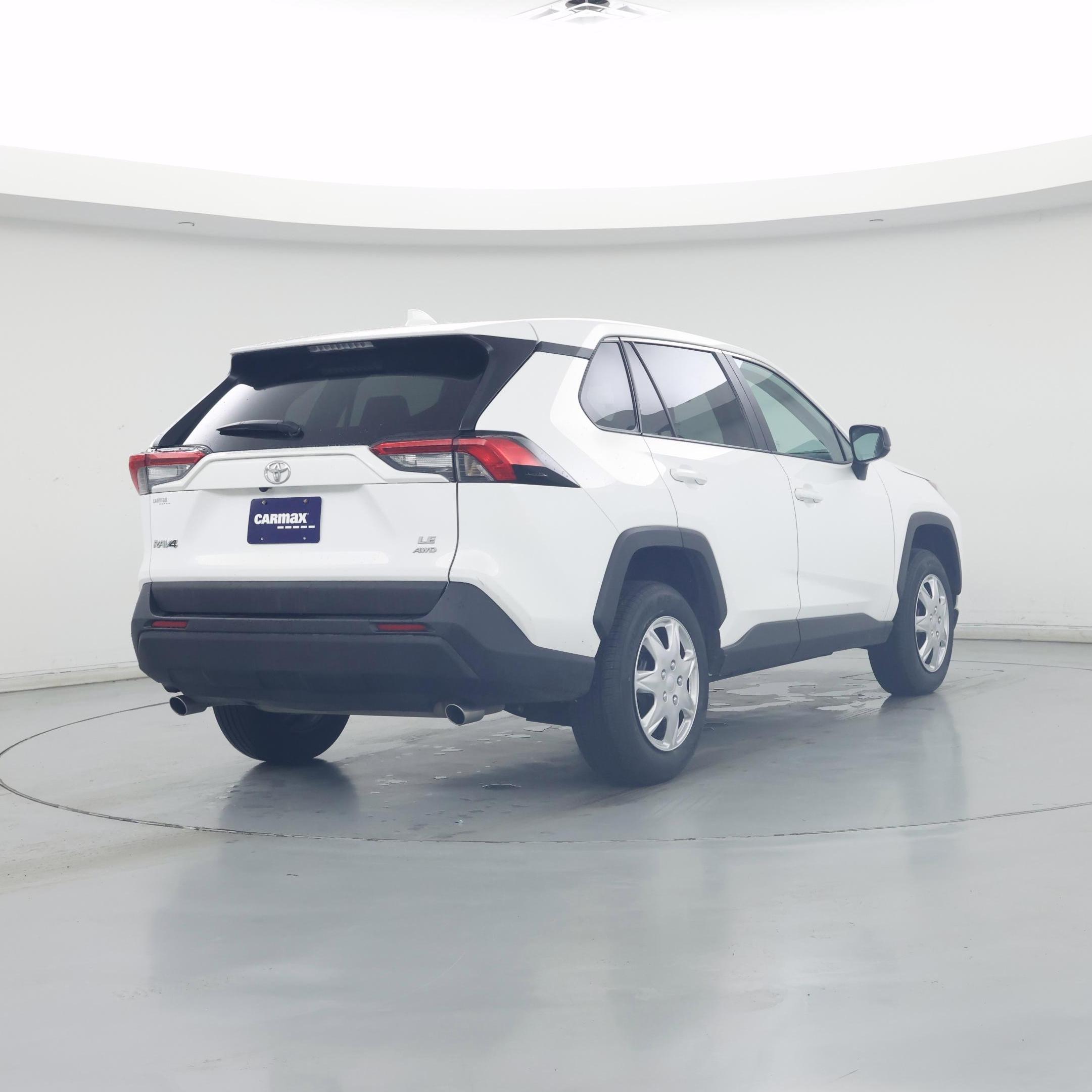 Thumbnail: 2024 Toyota RAV4 - 8