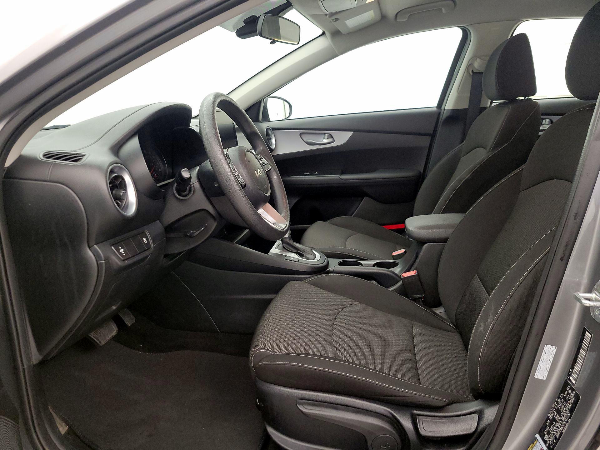 Thumbnail: 2024 Kia Forte - 11