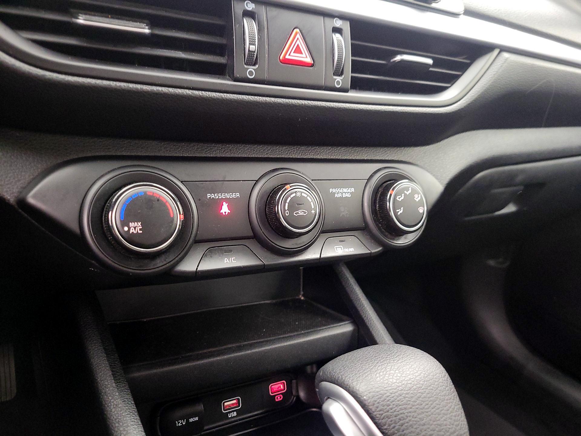 Thumbnail: 2024 Kia Forte - 16