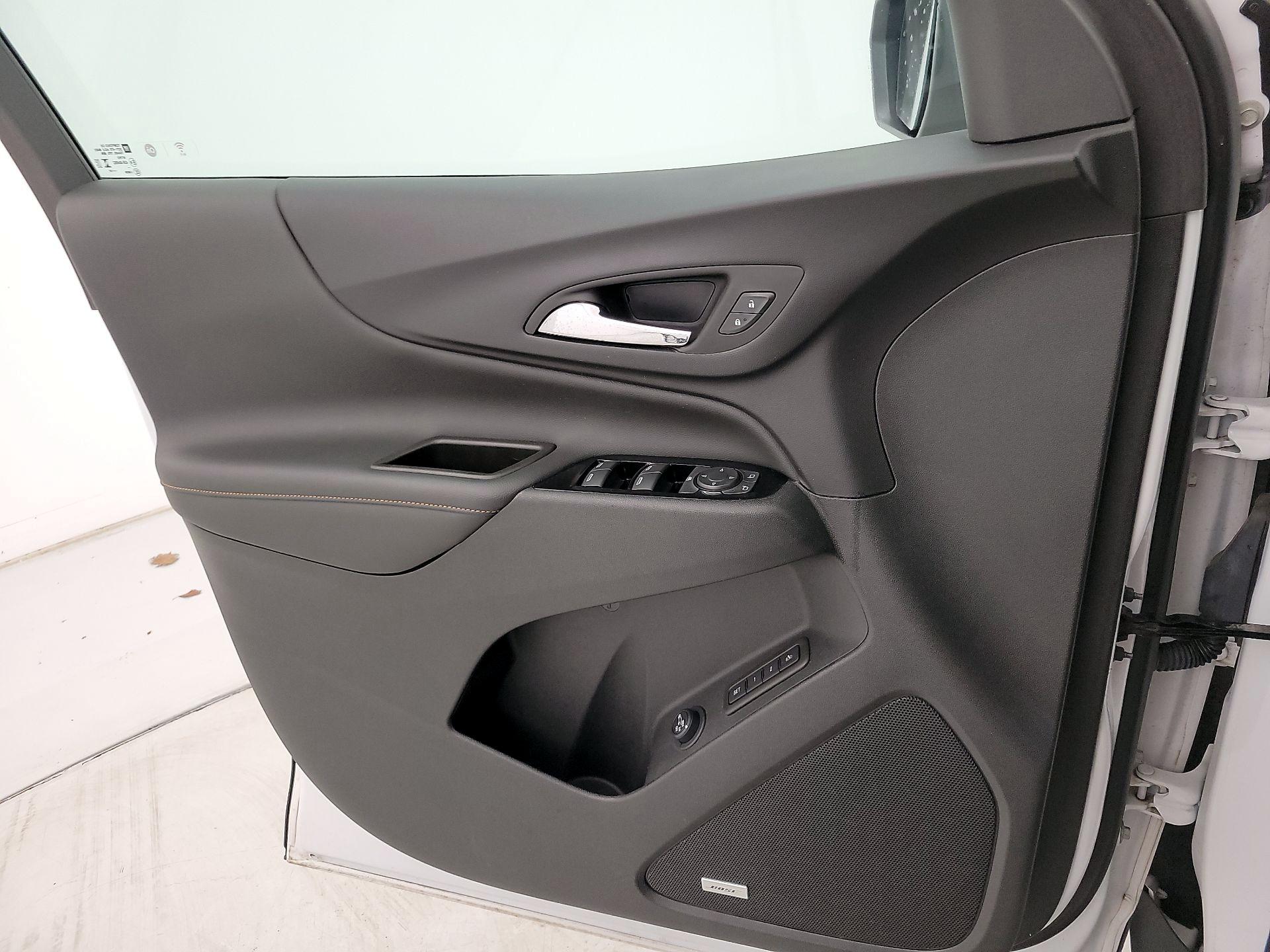 Thumbnail: 2023 Chevrolet Equinox - 12