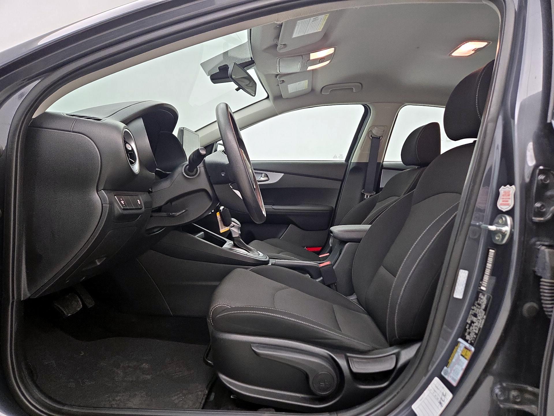 Thumbnail: 2024 Kia Forte - 11