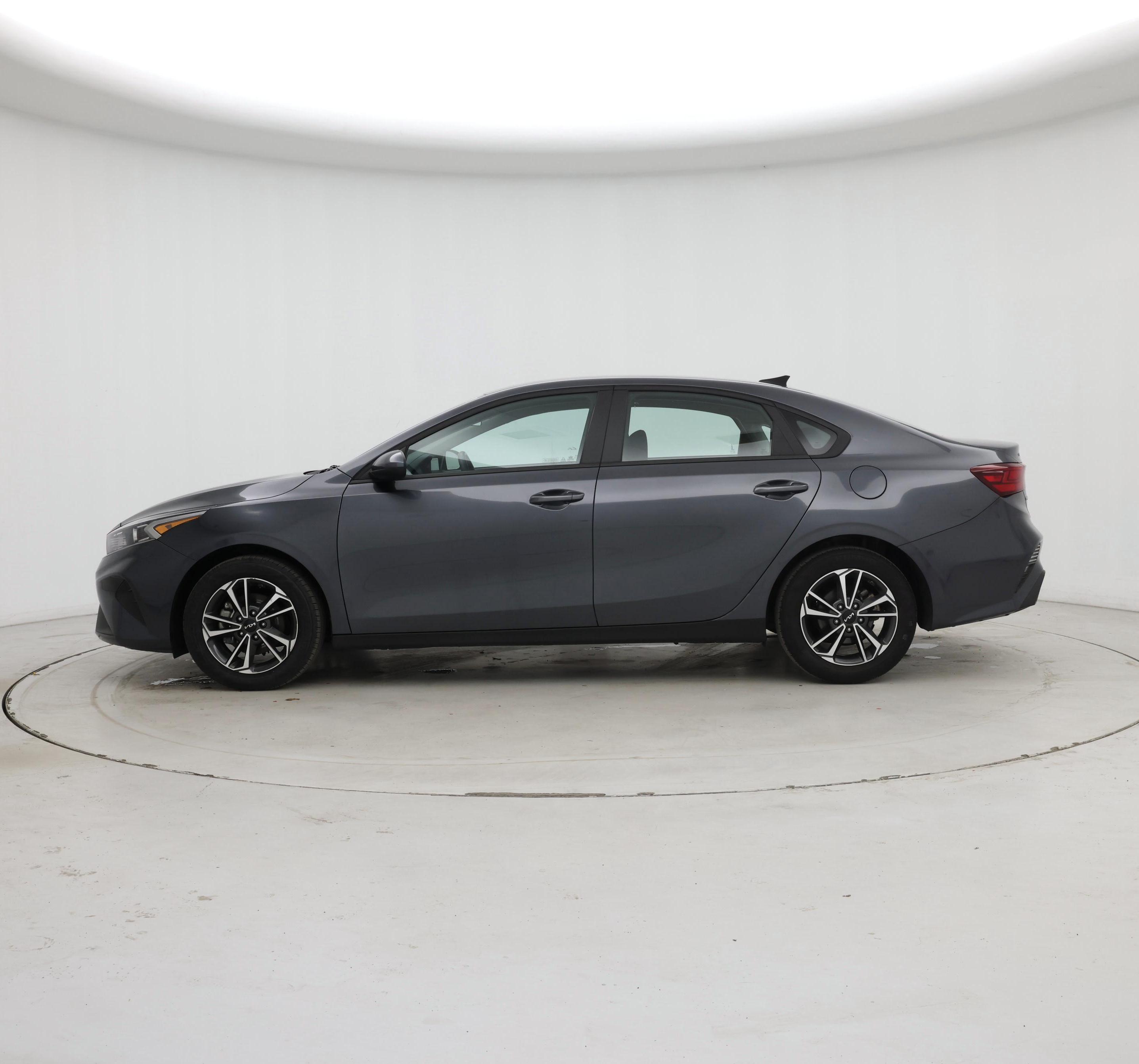 Thumbnail: 2024 Kia Forte - 3