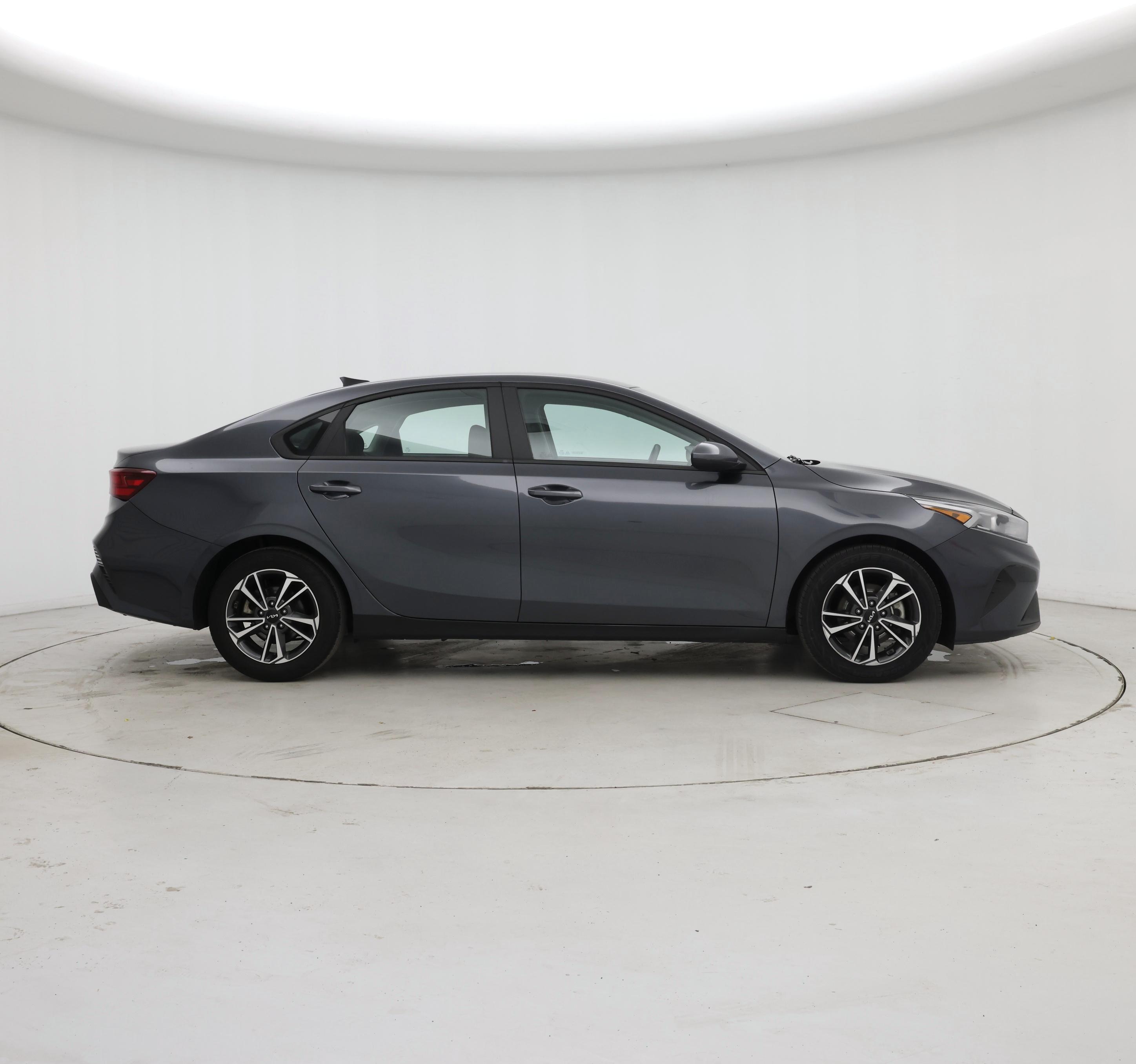 Thumbnail: 2024 Kia Forte - 7