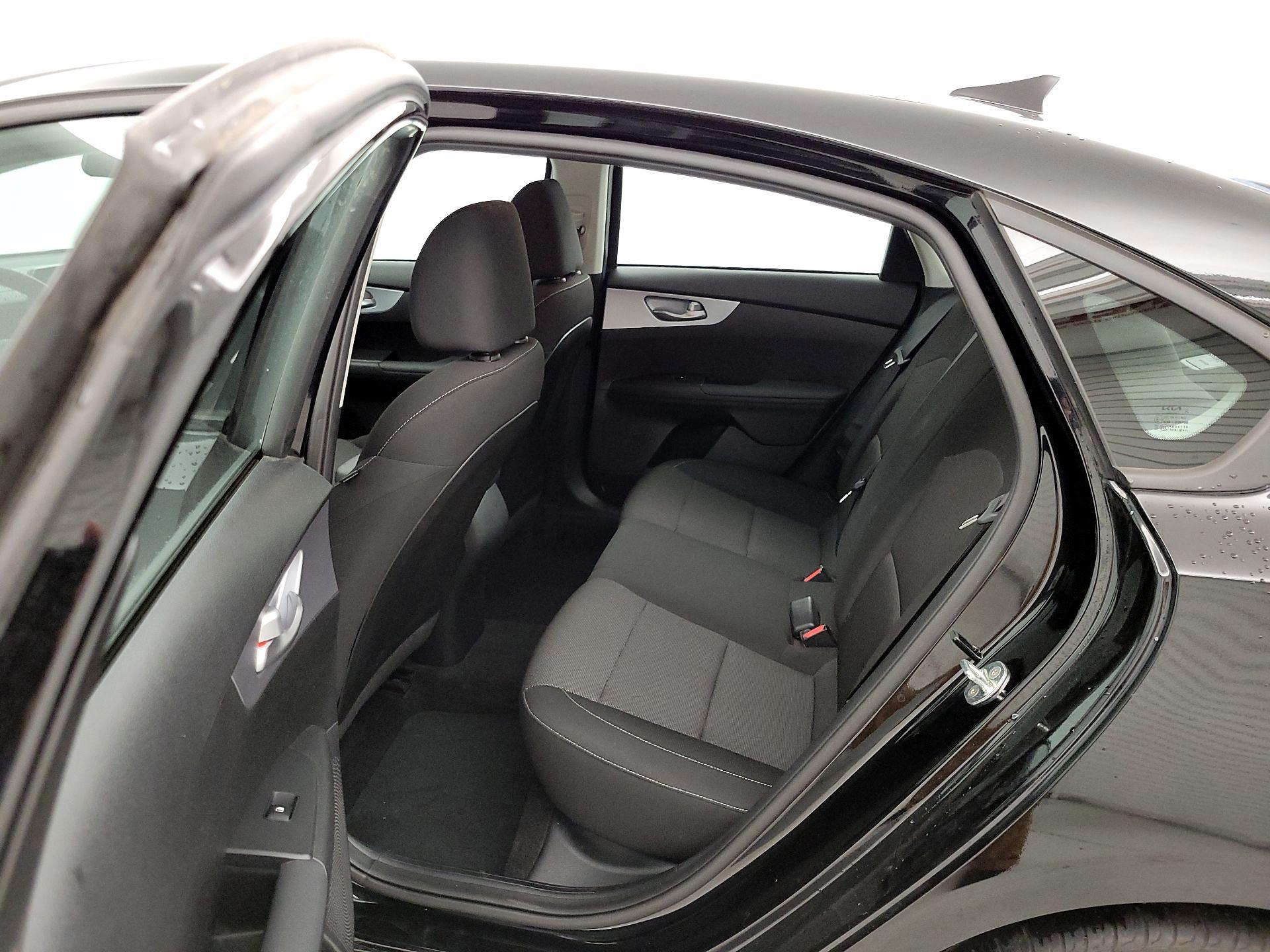 Thumbnail: 2023 Kia Forte - 19