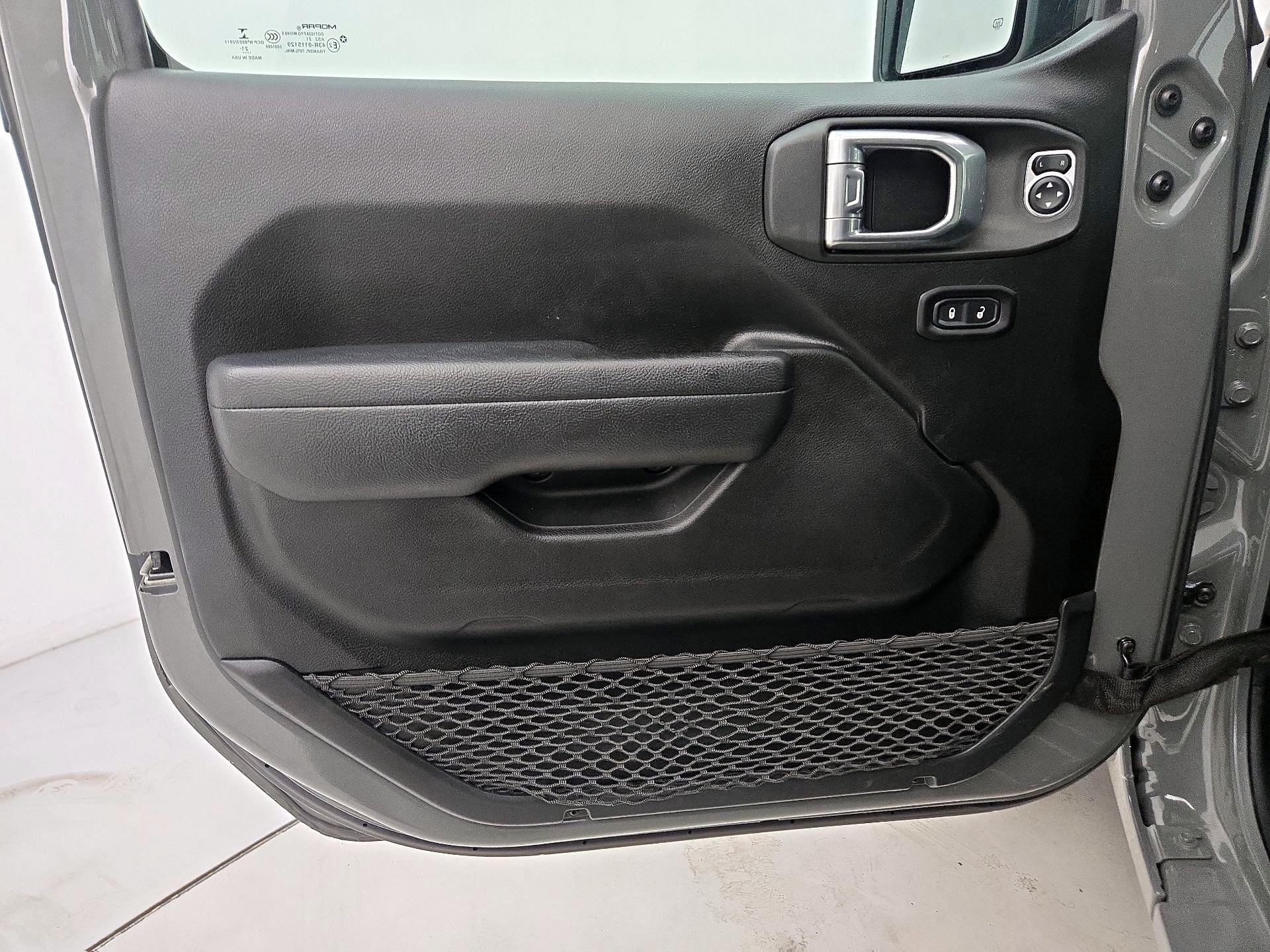 Thumbnail: 2022 Jeep Gladiator - 12