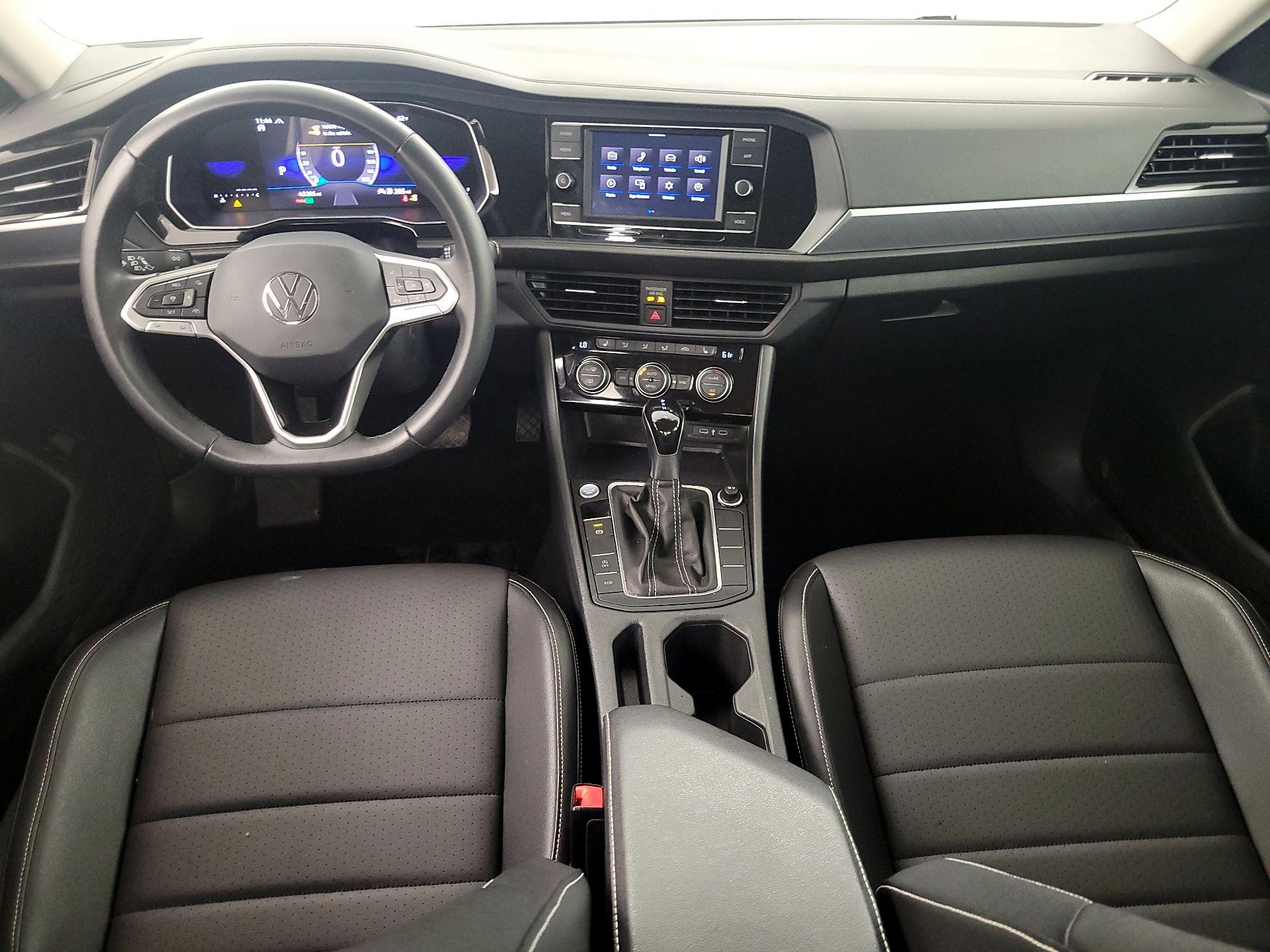 Thumbnail: 2024 Volkswagen Jetta - 9