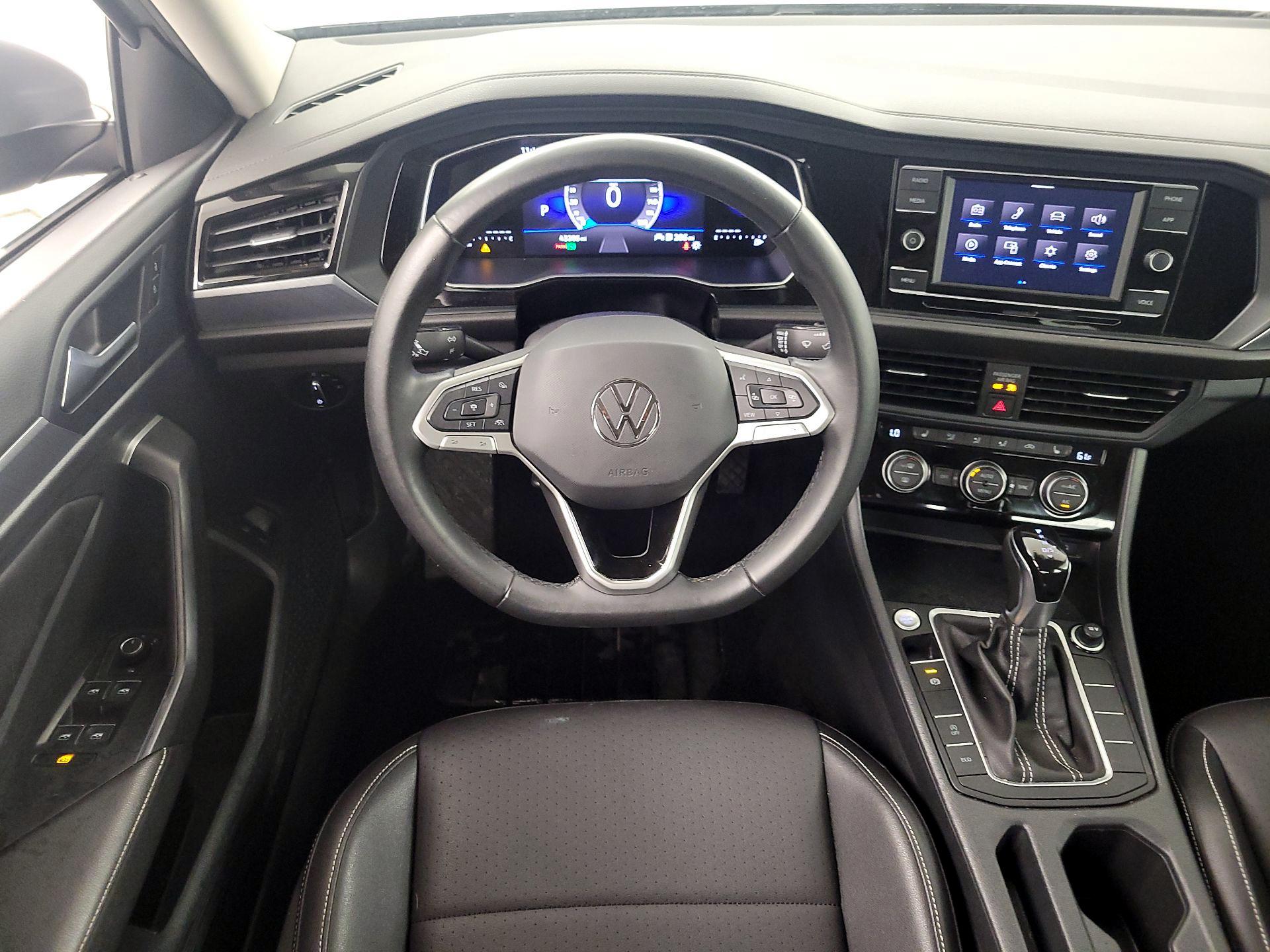 Thumbnail: 2024 Volkswagen Jetta - 10