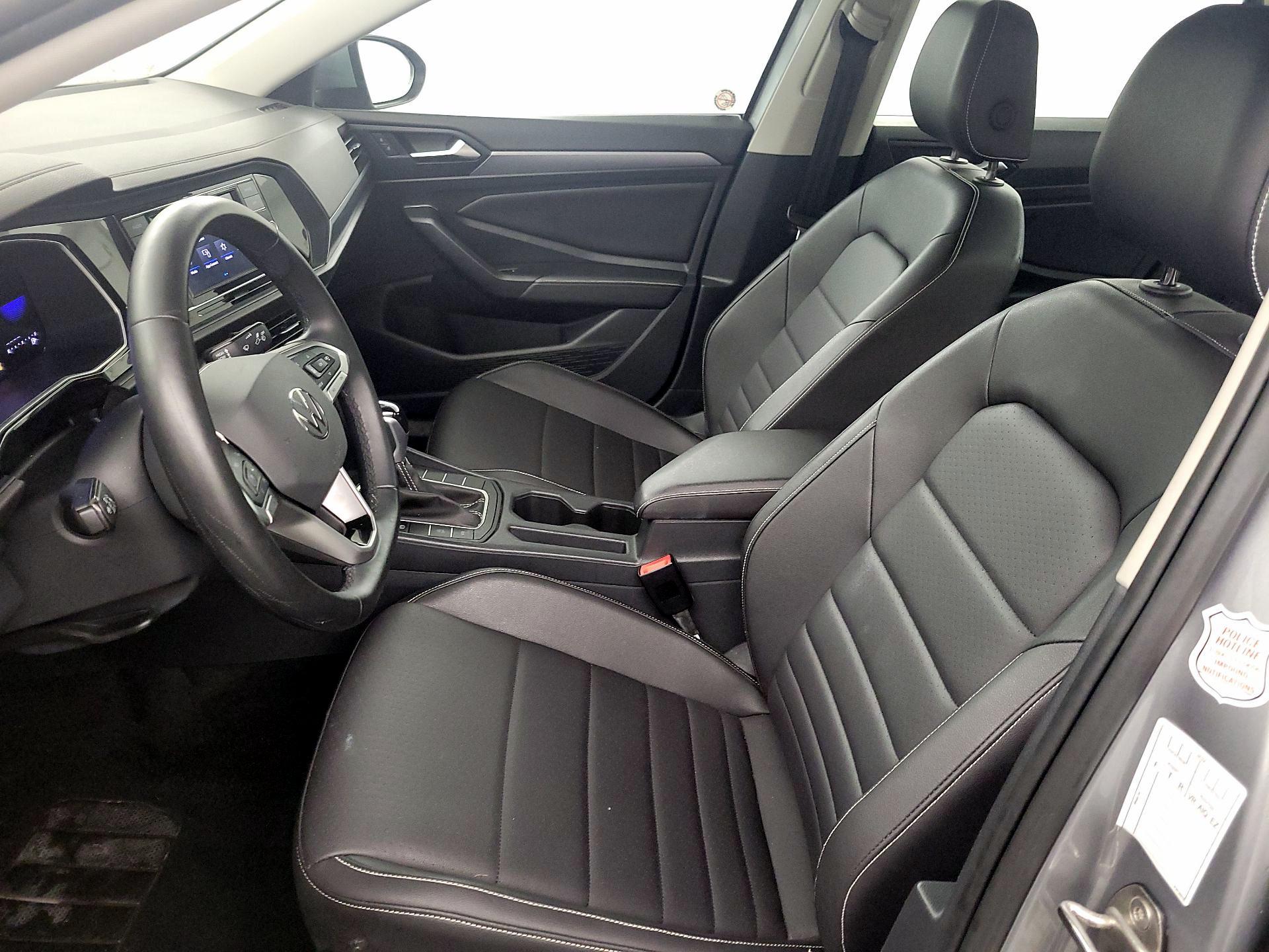 Thumbnail: 2024 Volkswagen Jetta - 11