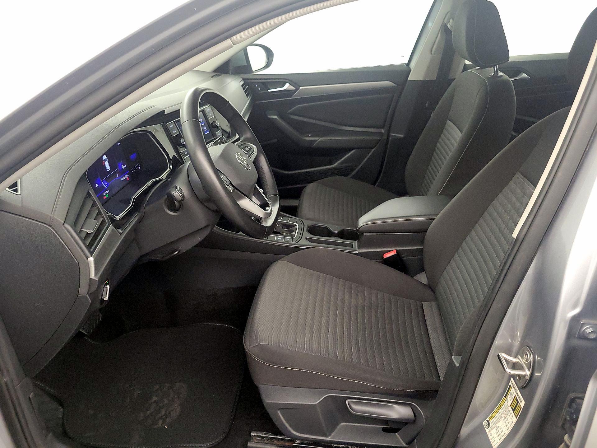 Thumbnail: 2024 Volkswagen Jetta - 11