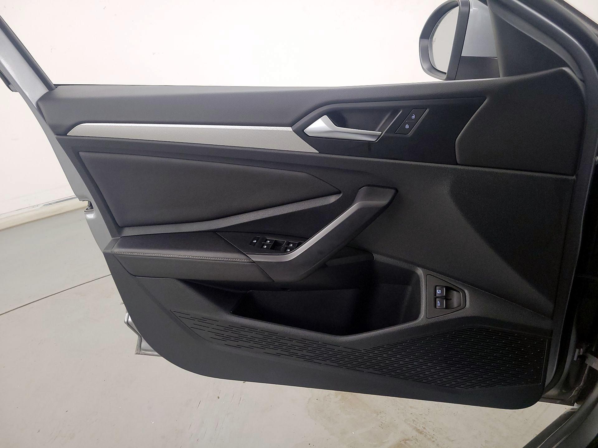 Thumbnail: 2024 Volkswagen Jetta - 12