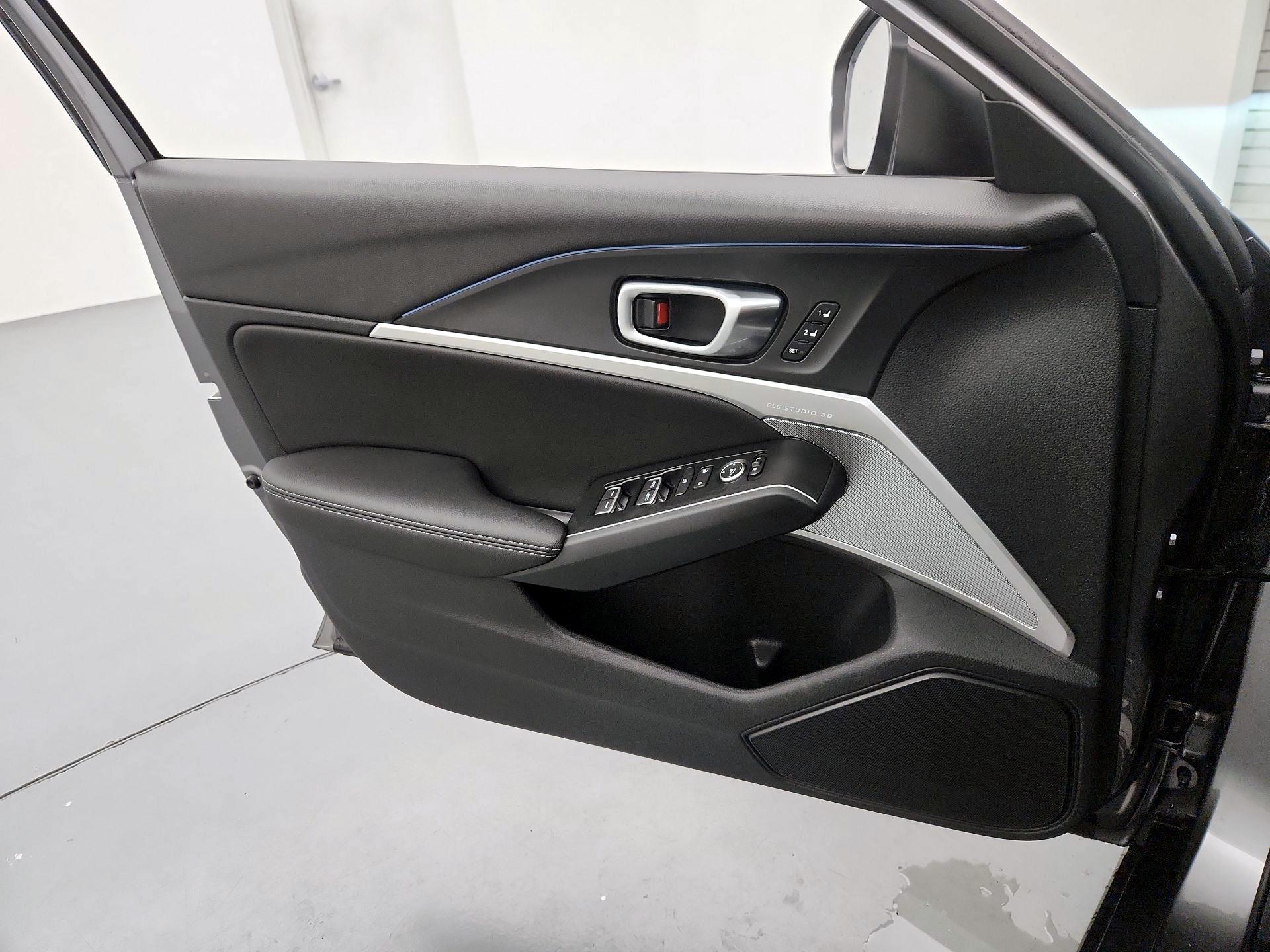 Thumbnail: 2023 Acura Integra - 12