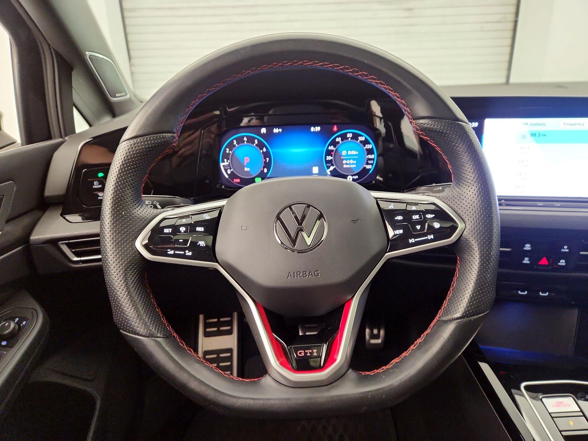 Thumbnail: 2023 Volkswagen Golf - 10