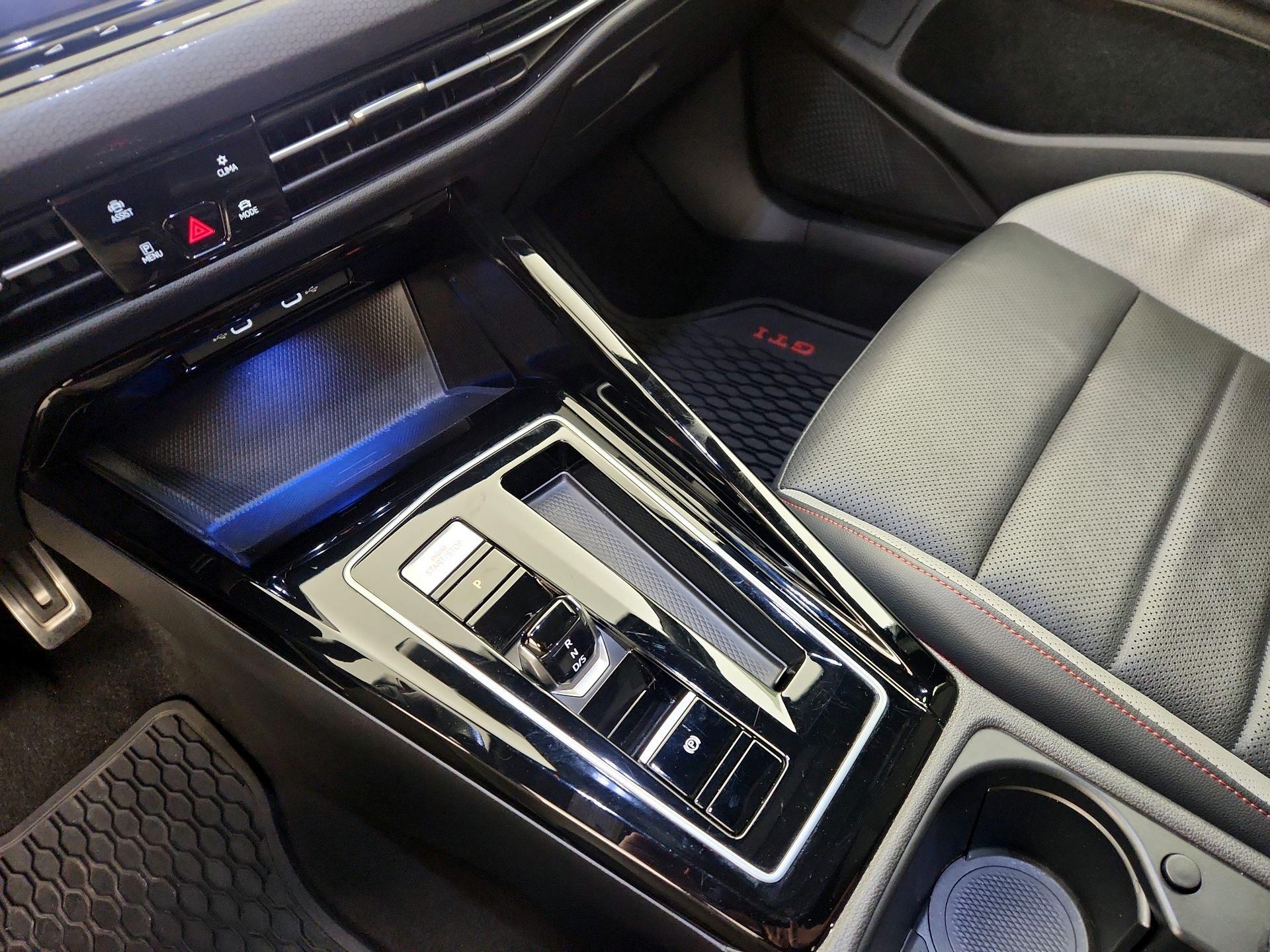 Thumbnail: 2023 Volkswagen Golf - 17