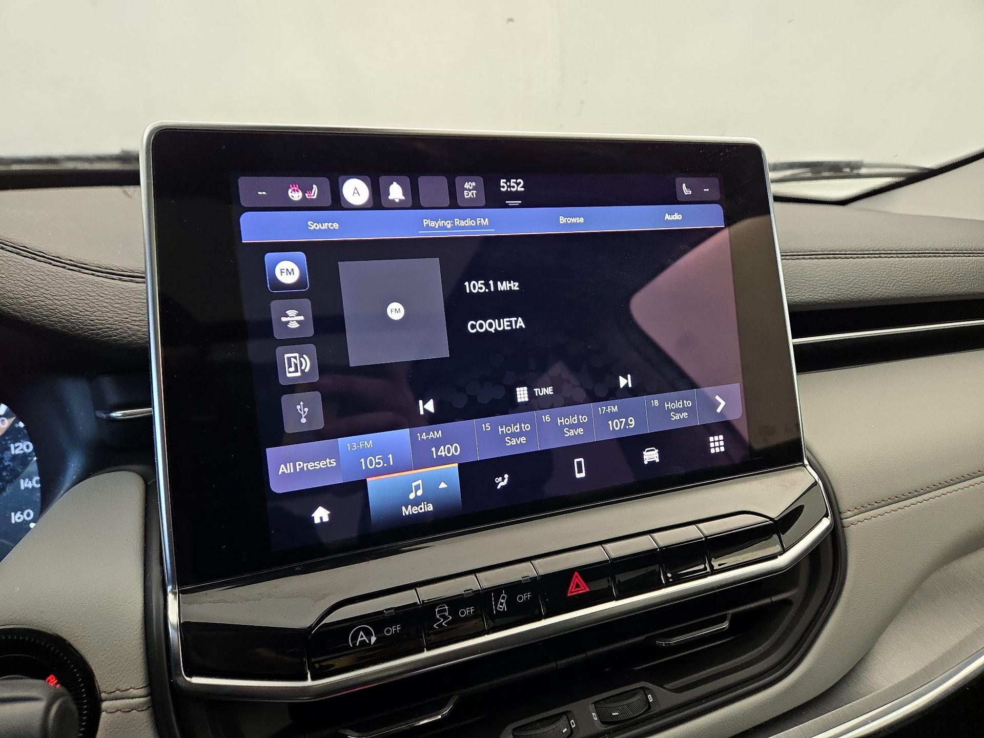 Thumbnail: 2022 Jeep Compass - 15