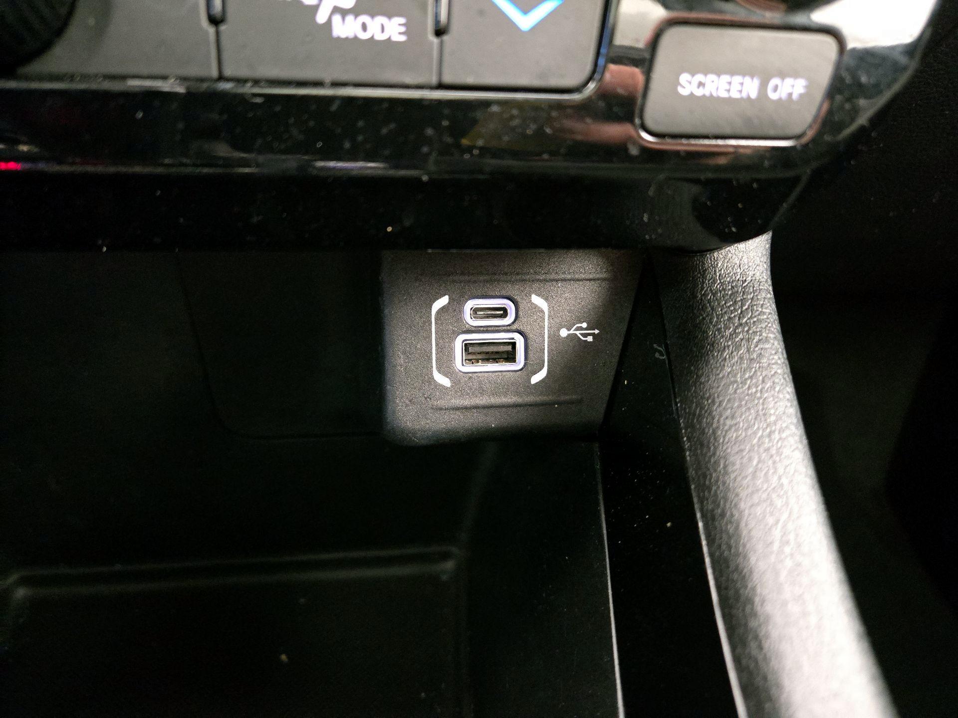 Thumbnail: 2022 Jeep Compass - 18