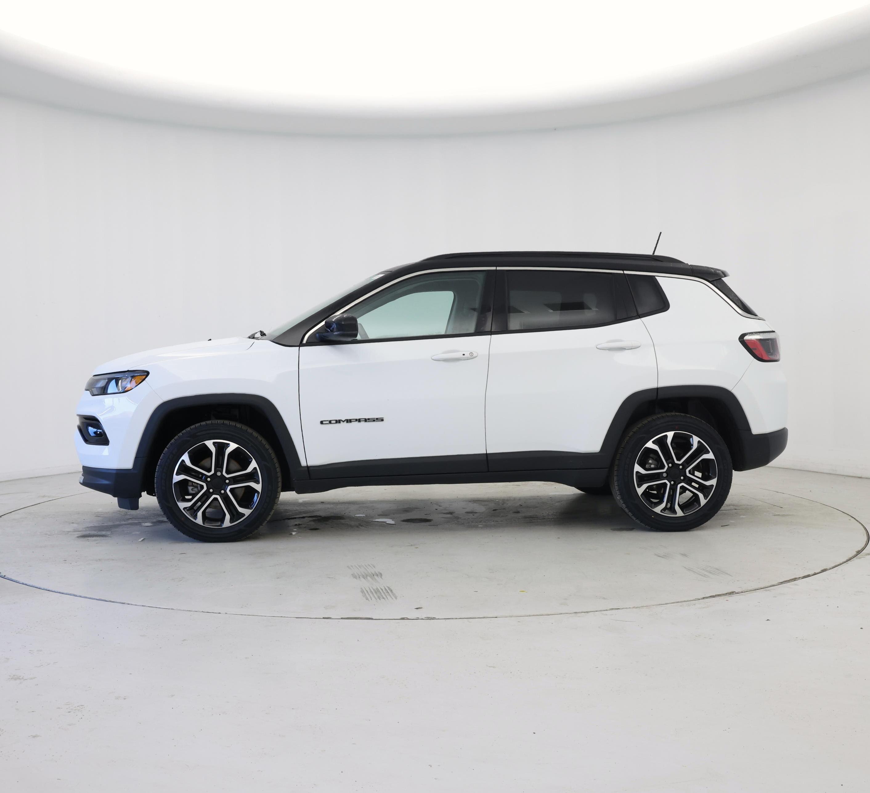 Thumbnail: 2022 Jeep Compass - 3