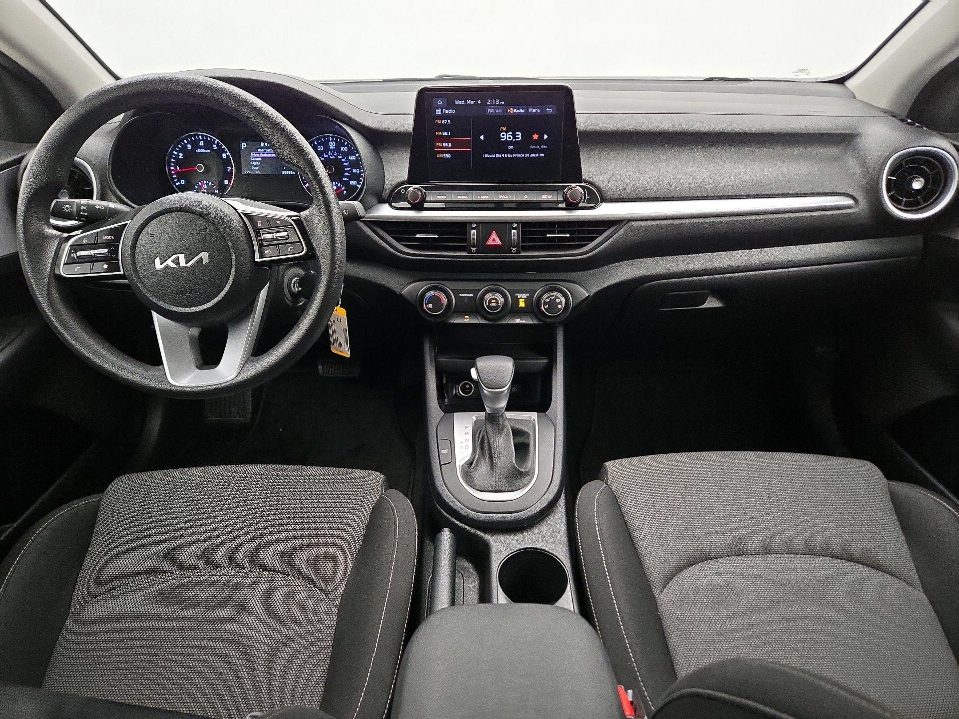 Thumbnail: 2024 Kia Forte - 9