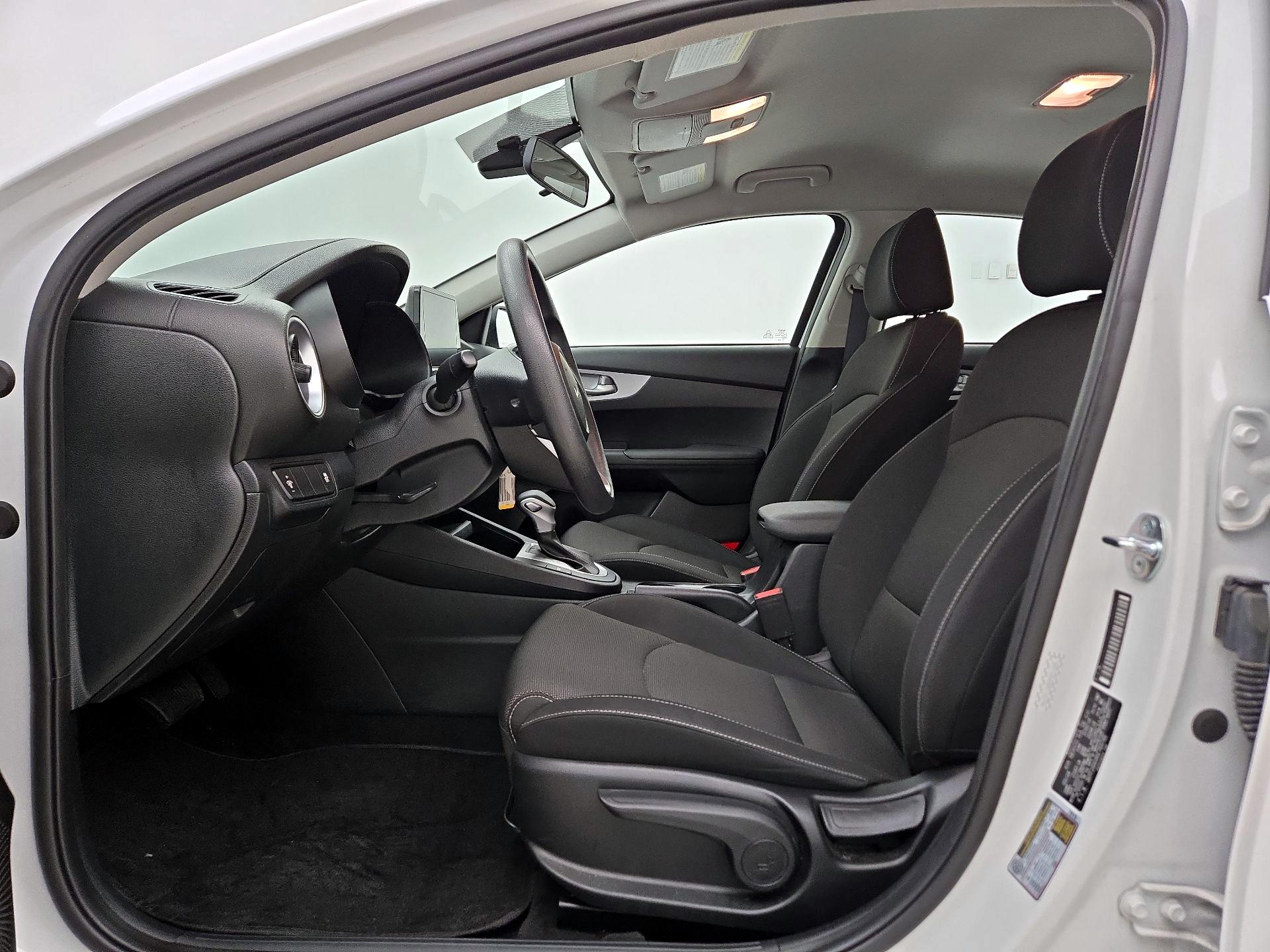 Thumbnail: 2024 Kia Forte - 11