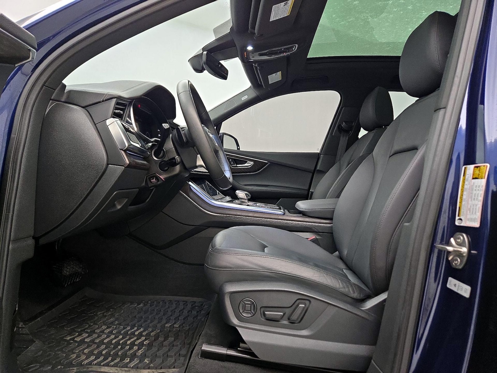 2023 Audi Q7 Premium Plus - Photo 12