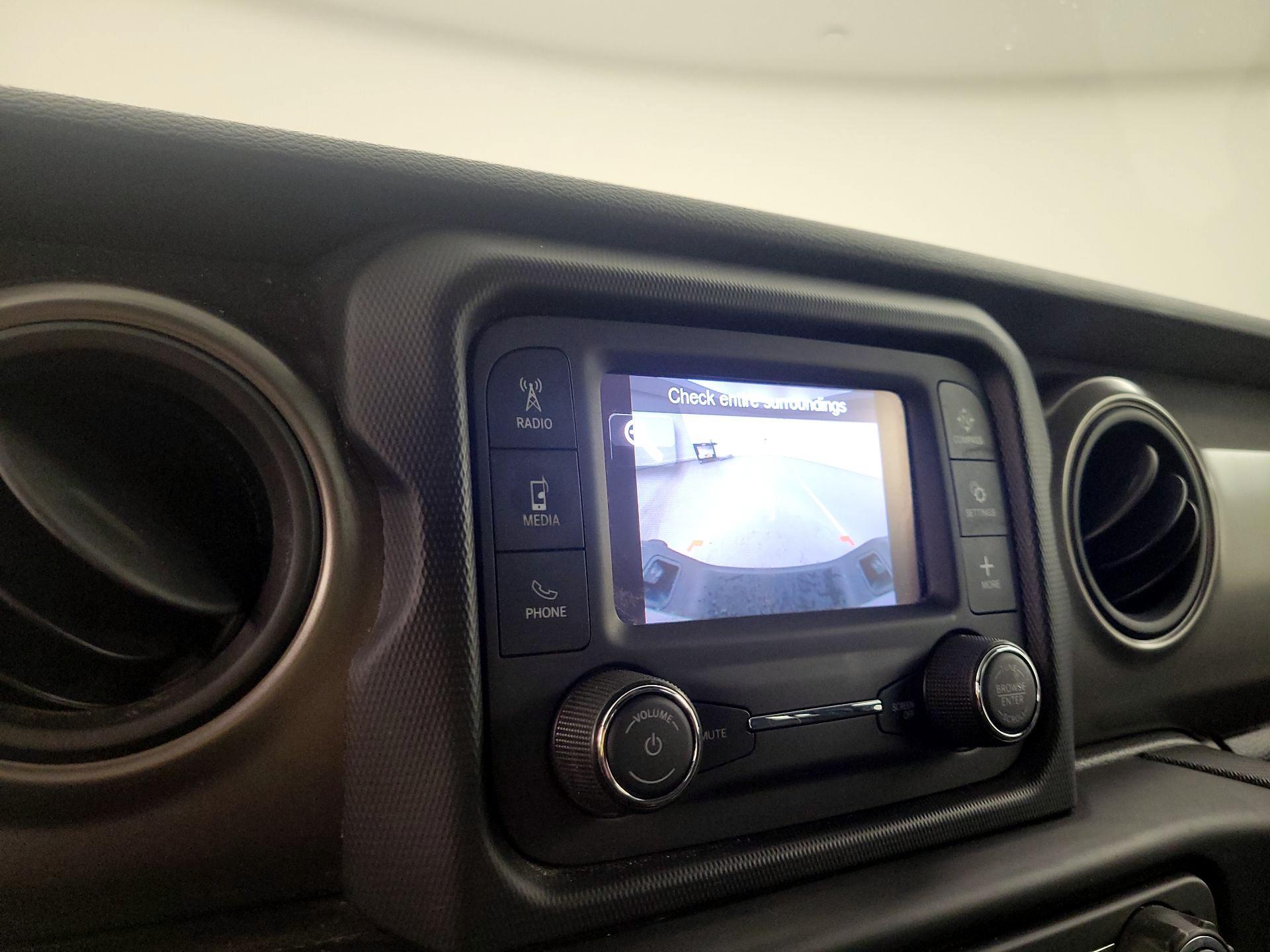 Thumbnail: 2021 Jeep Gladiator - 14