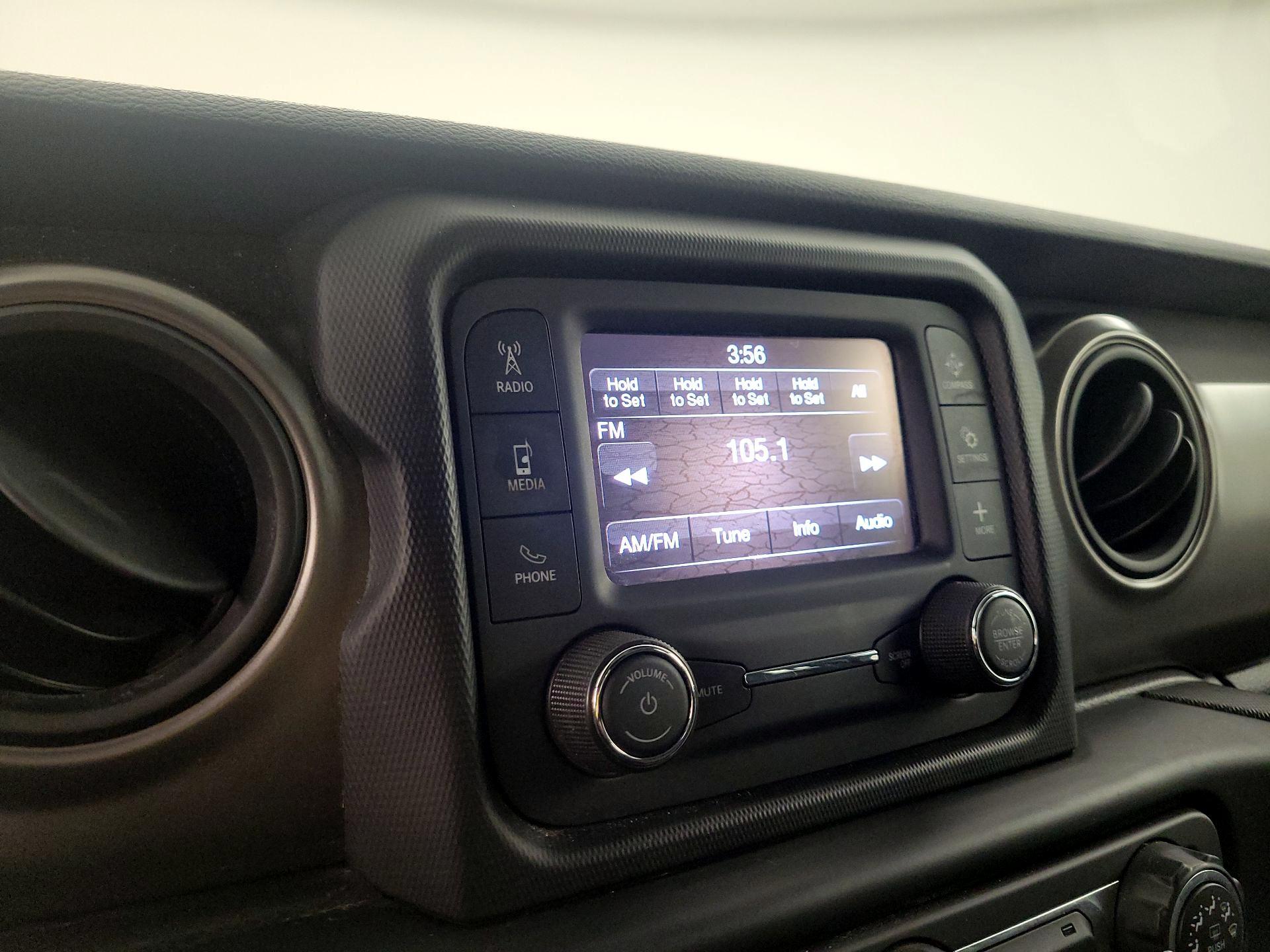 Thumbnail: 2021 Jeep Gladiator - 15